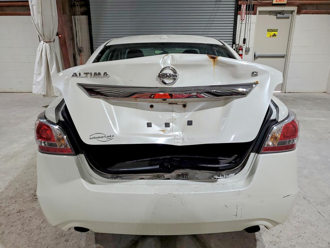 2015 Nissan Altima 2.5 S White vin: 1N4AL3AP7FC216871