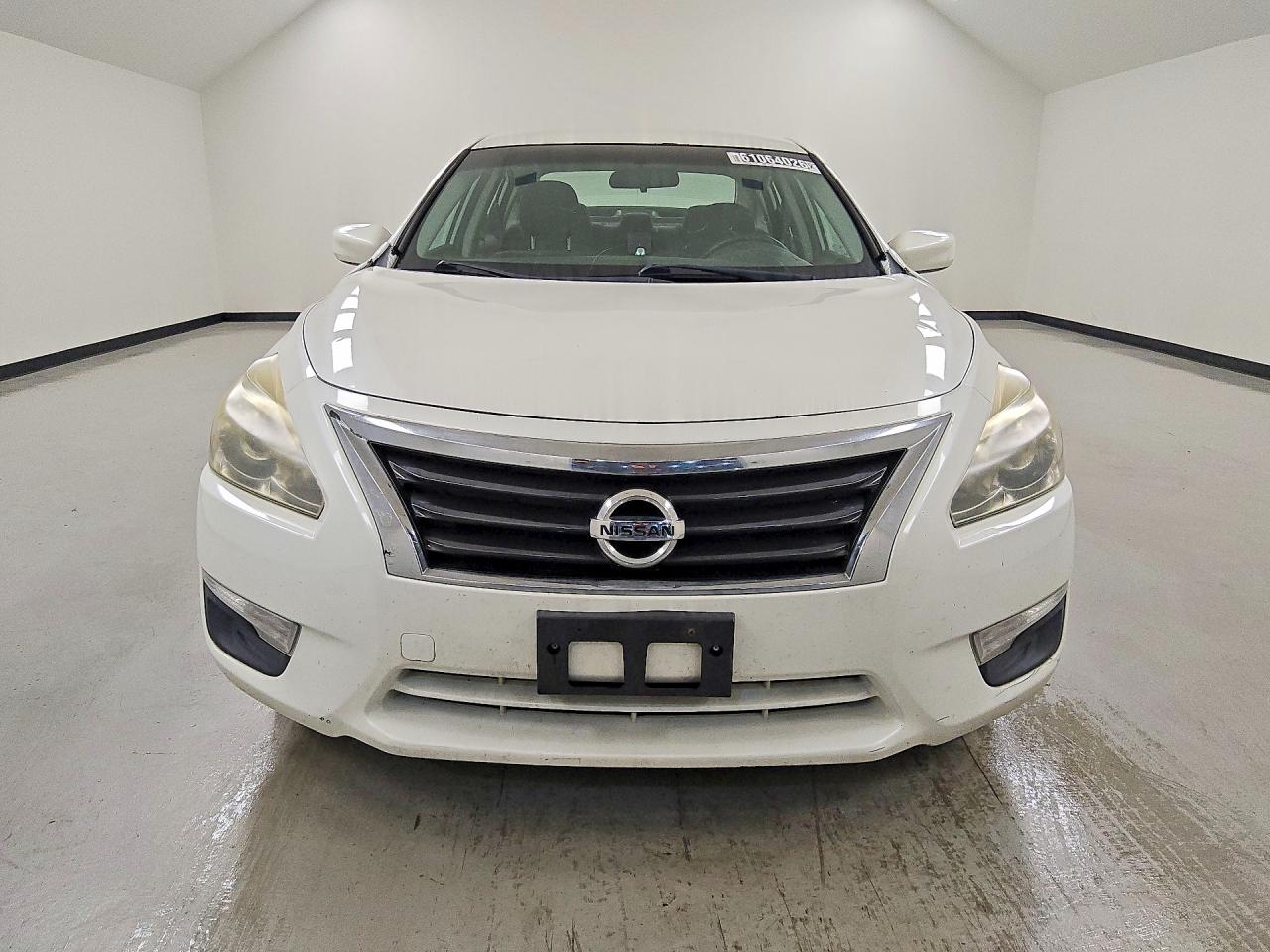 2015 Nissan Altima 2.5 S White vin: 1N4AL3AP7FC217678