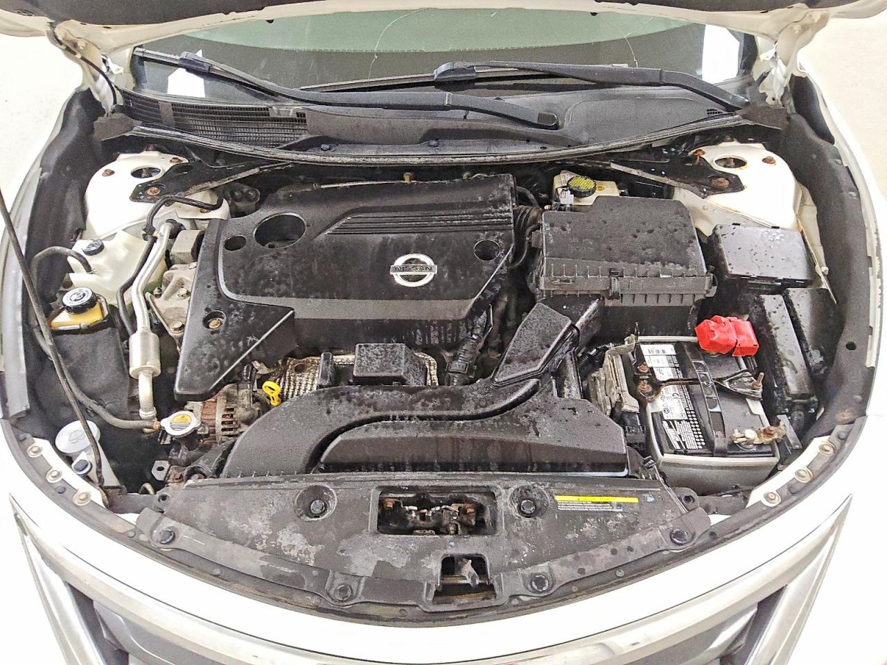 2015 Nissan Altima 2.5 S White vin: 1N4AL3AP7FC217678