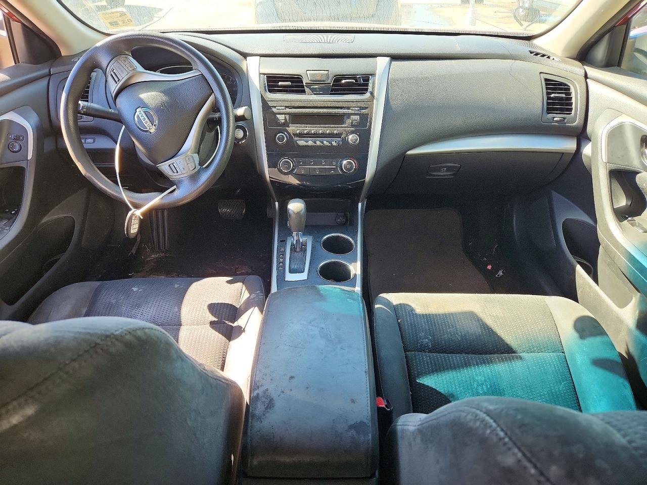 2015 Nissan Altima 2.5 Red vin: 1N4AL3AP7FC234772