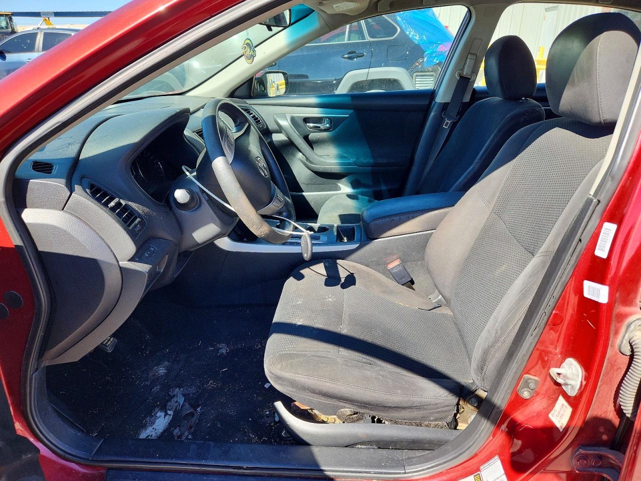 2015 Nissan Altima 2.5 Red vin: 1N4AL3AP7FC234772