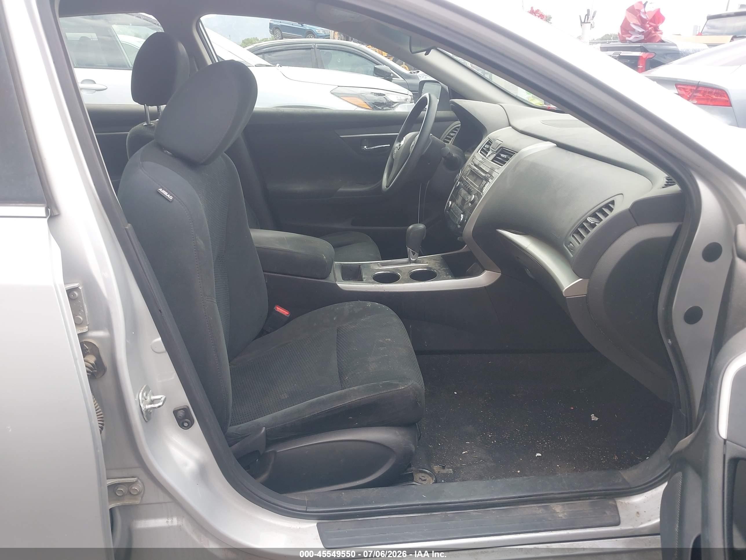 2015 Nissan Altima 2.5/2.5 S/2.5 Sl/2.5 Sv Серебряный vin: 1N4AL3AP7FC244623