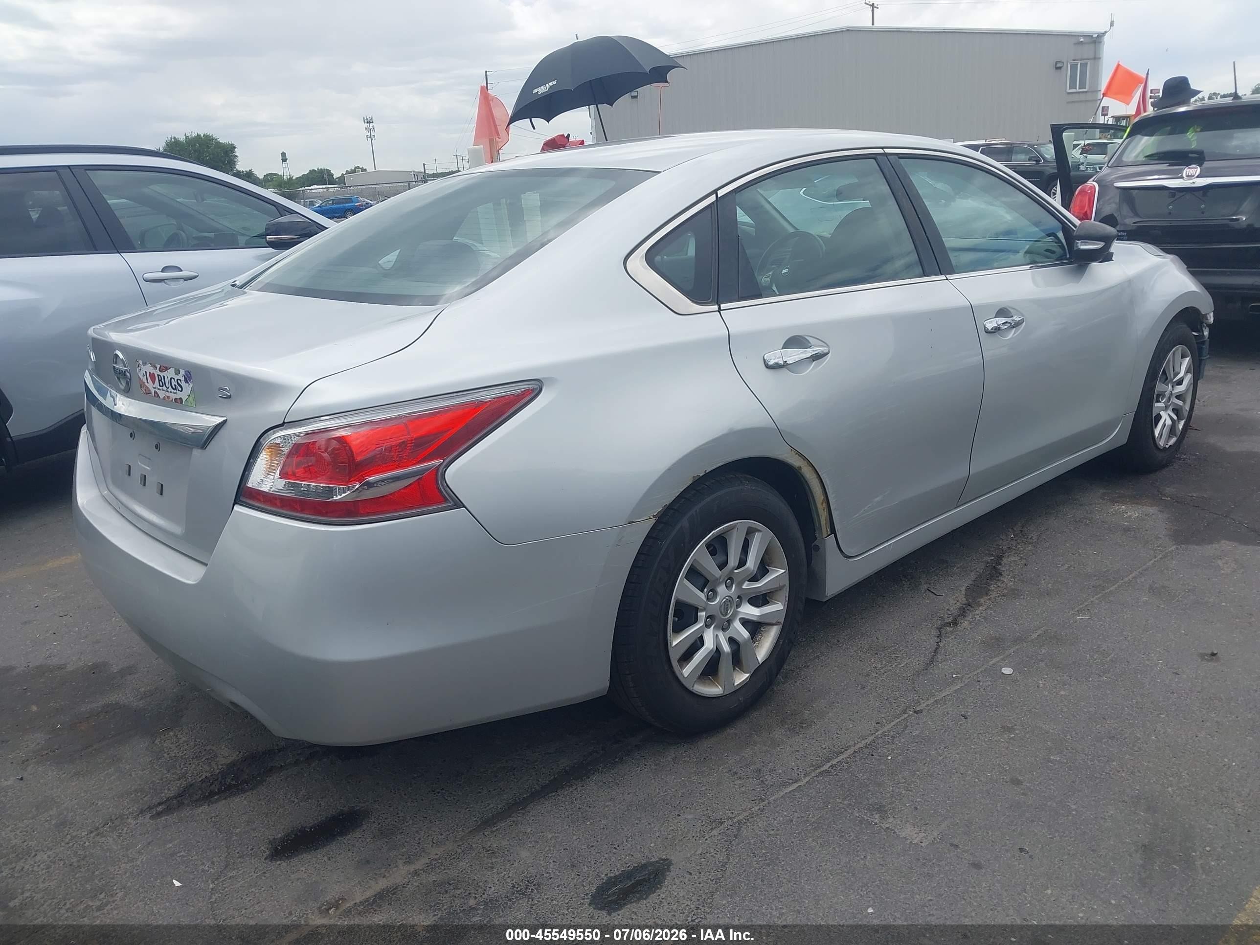 2015 Nissan Altima 2.5/2.5 S/2.5 Sl/2.5 Sv Серебряный vin: 1N4AL3AP7FC244623