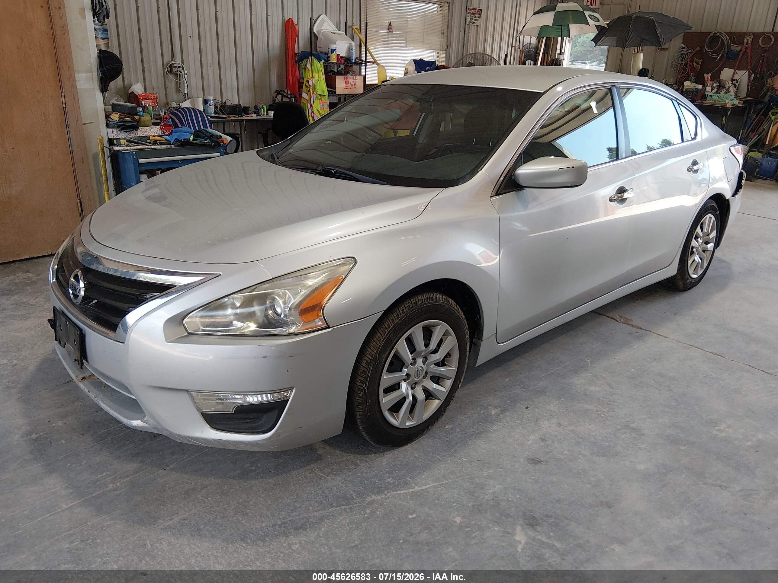 2015 Nissan Altima 2.5/2.5 S/2.5 Sl/2.5 Sv Серебряный vin: 1N4AL3AP7FC246887