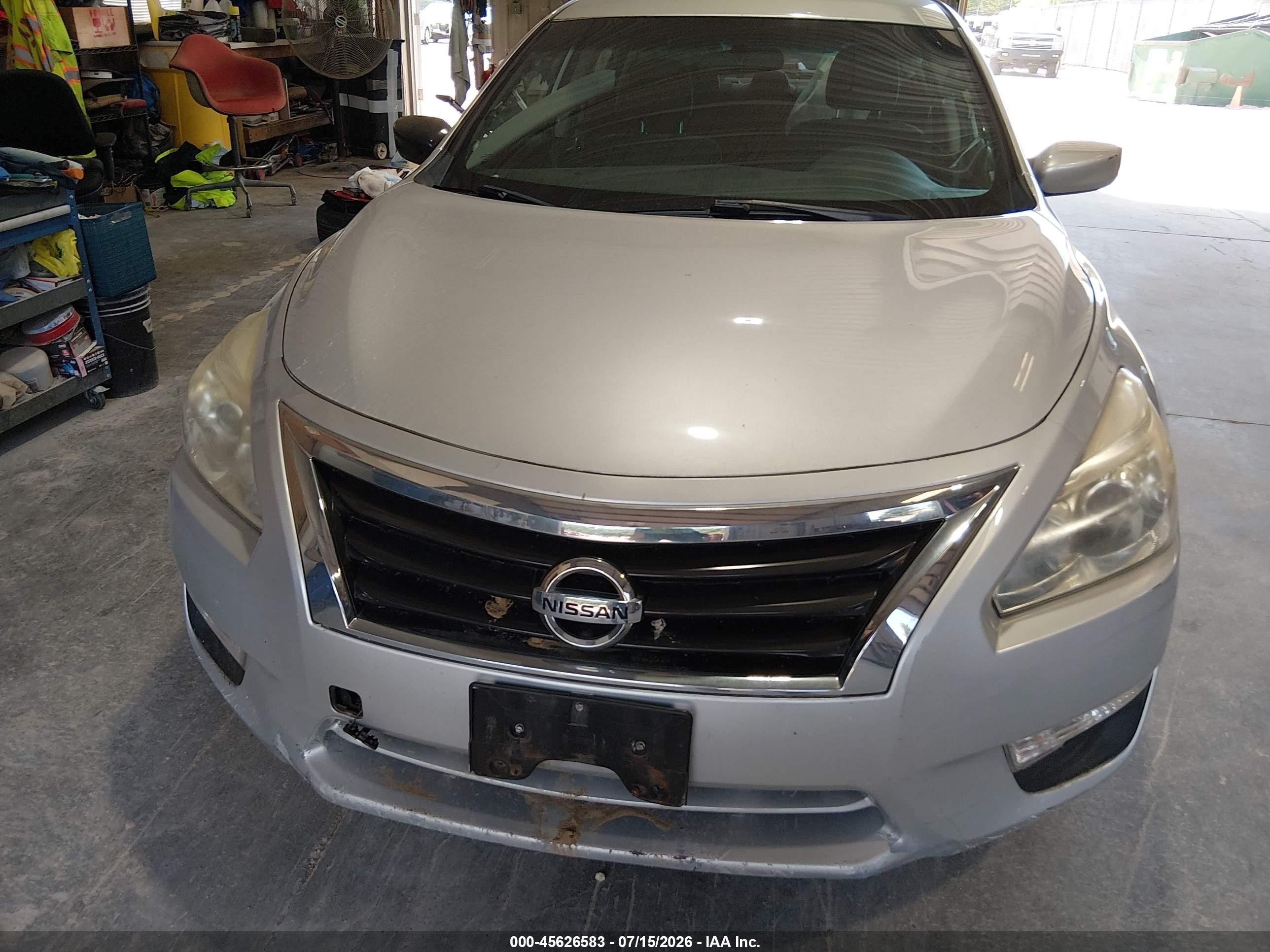 2015 Nissan Altima 2.5/2.5 S/2.5 Sl/2.5 Sv Серебряный vin: 1N4AL3AP7FC246887