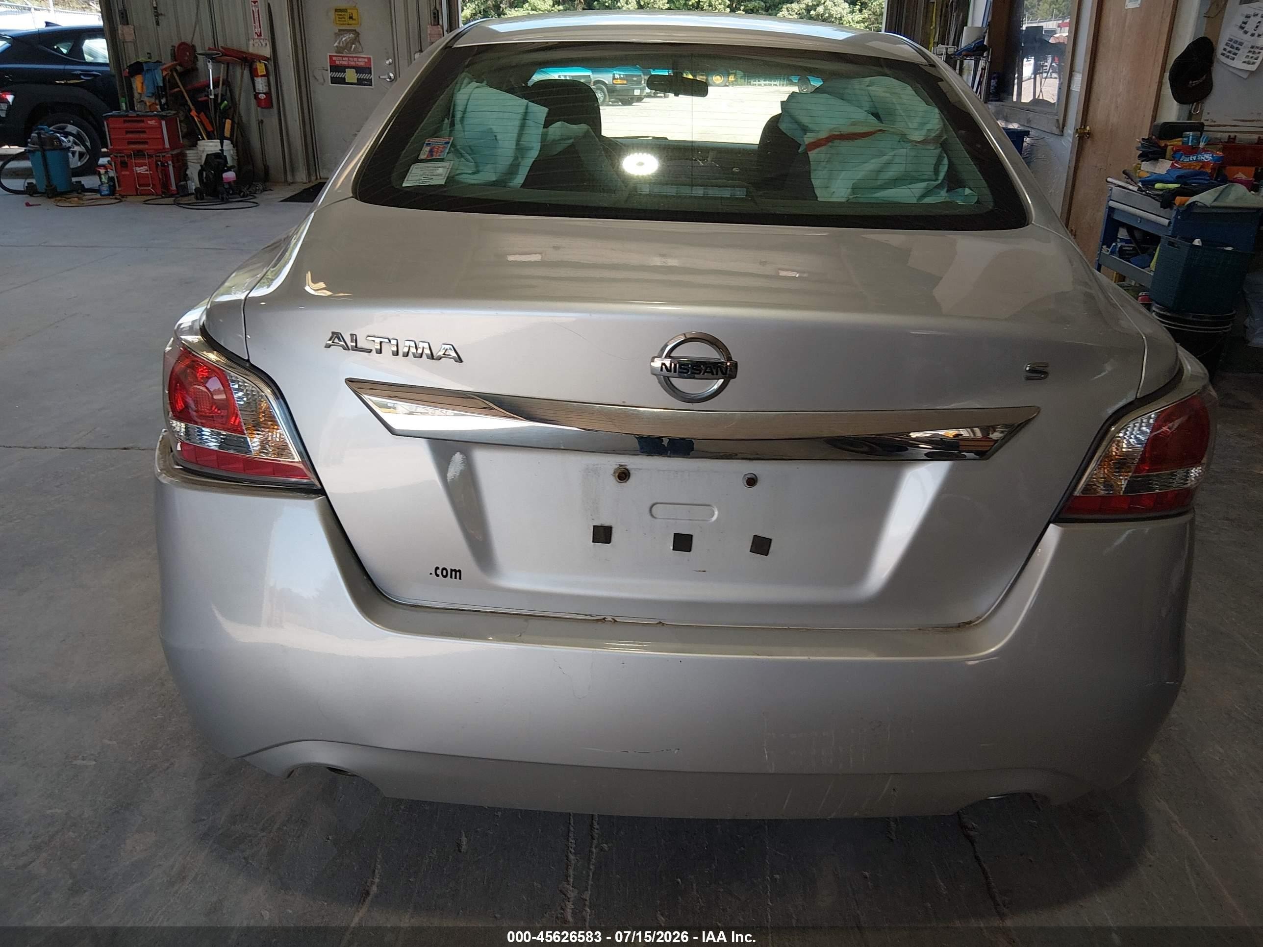 2015 Nissan Altima 2.5/2.5 S/2.5 Sl/2.5 Sv Серебряный vin: 1N4AL3AP7FC246887