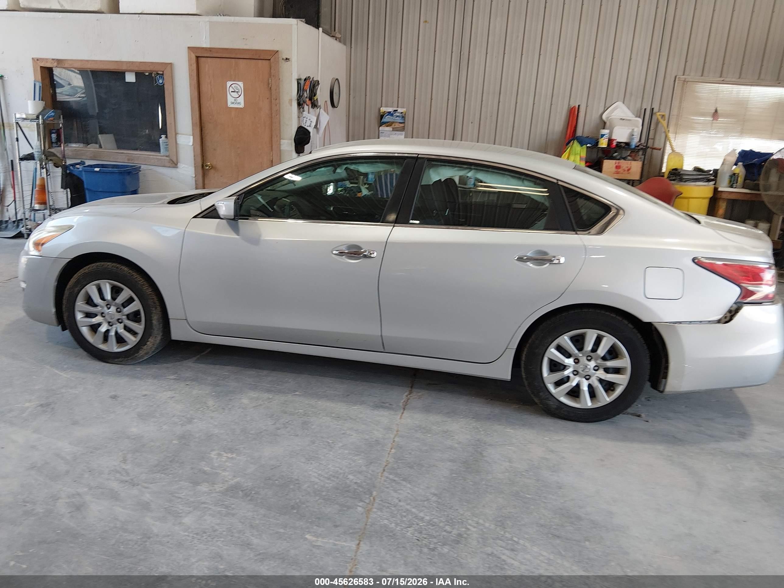 2015 Nissan Altima 2.5/2.5 S/2.5 Sl/2.5 Sv Серебряный vin: 1N4AL3AP7FC246887