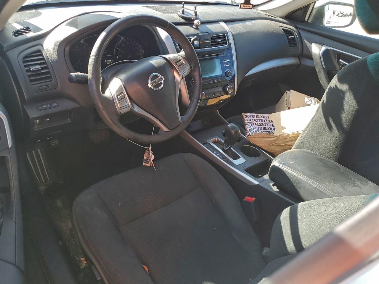 2015 Nissan Altima 2.5 White vin: 1N4AL3AP7FC256352