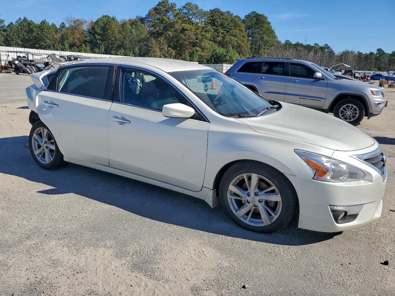 2015 Nissan Altima 2.5 White vin: 1N4AL3AP7FC256352