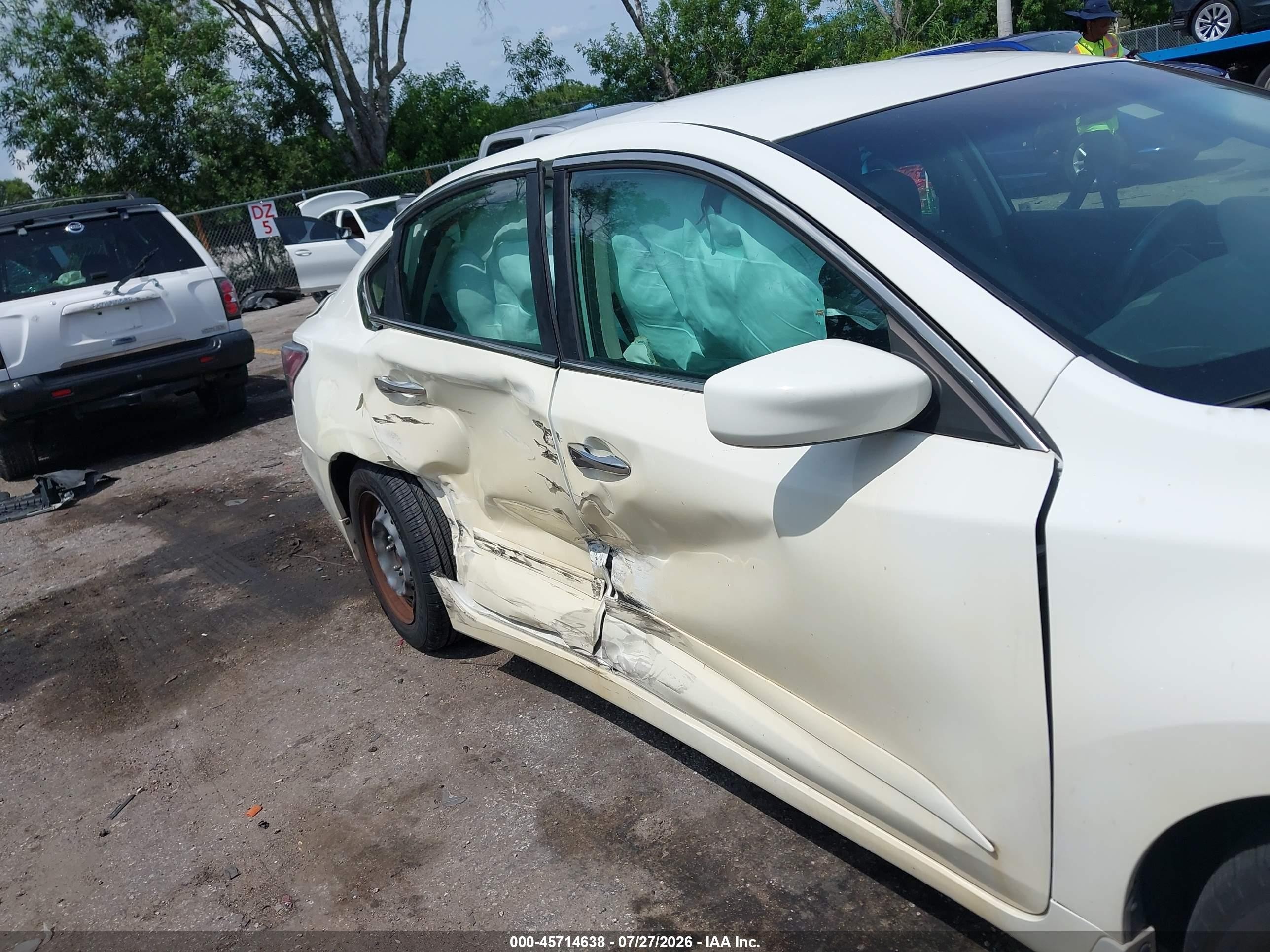 2015 Nissan Altima 2.5 S White vin: 1N4AL3AP7FC263379