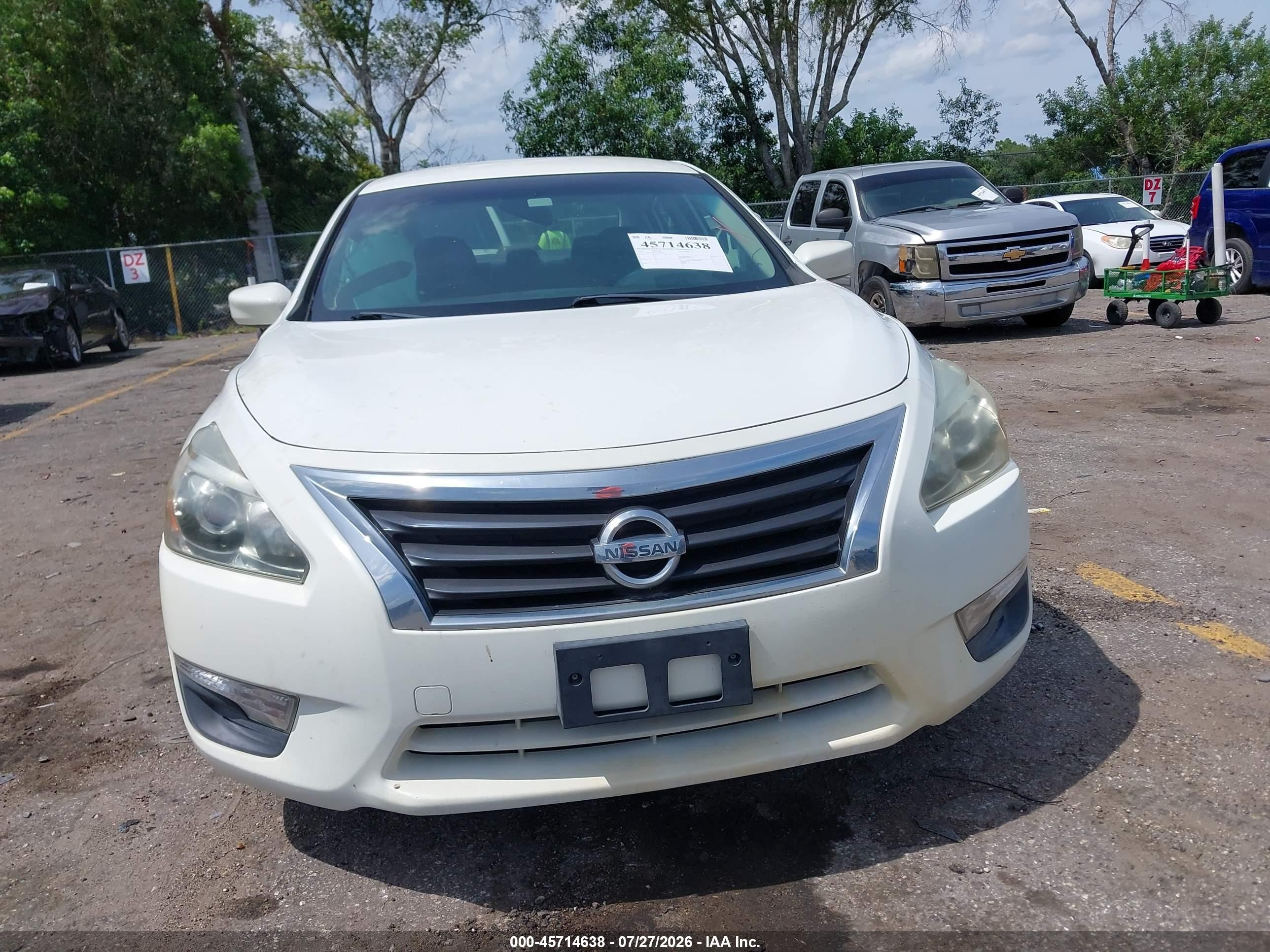 2015 Nissan Altima 2.5 S White vin: 1N4AL3AP7FC263379