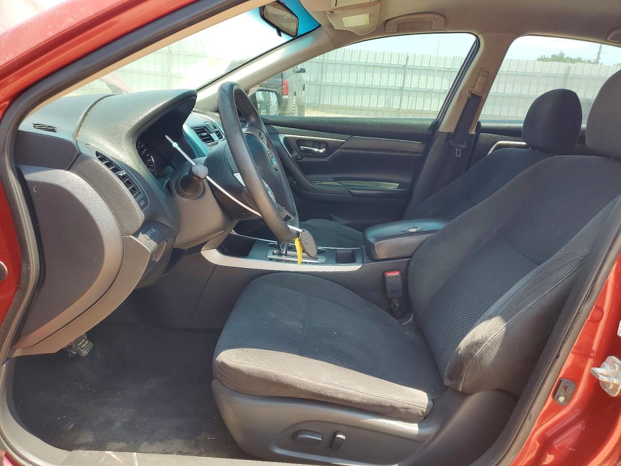 2015 Nissan Altima 2.5 S Maroon vin: 1N4AL3AP7FC274012
