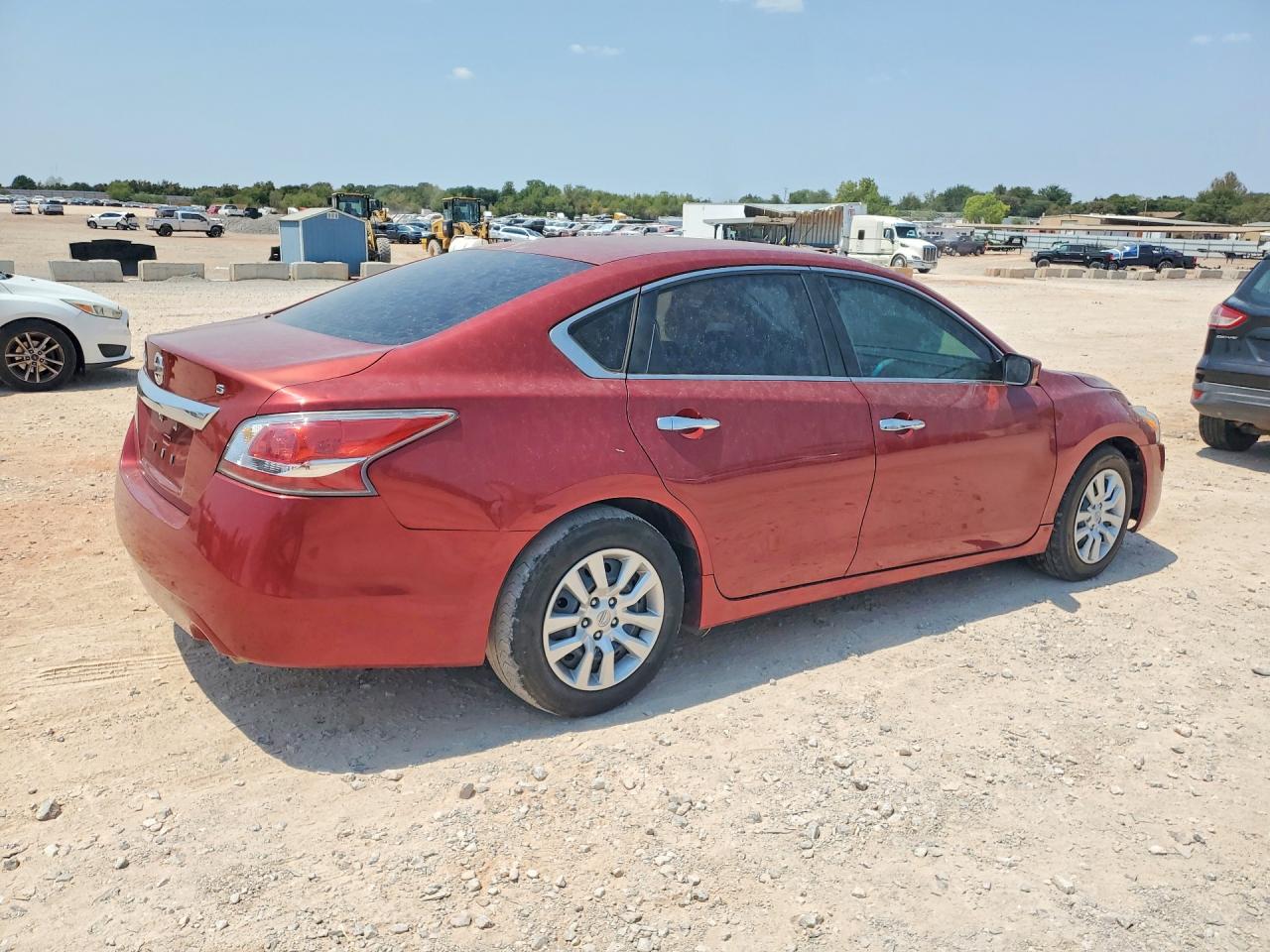 2015 Nissan Altima 2.5 S Maroon vin: 1N4AL3AP7FC274012