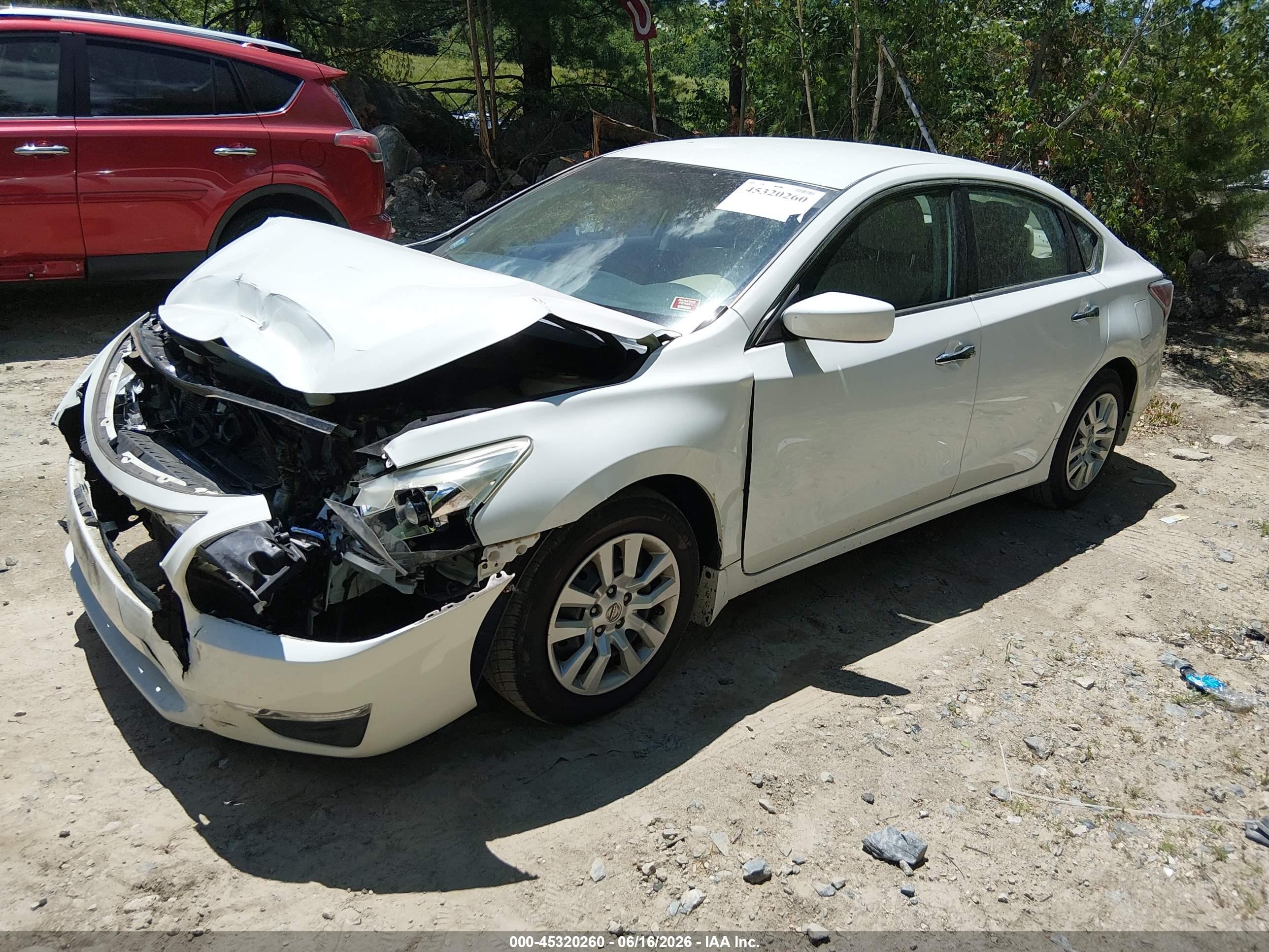 2015 Nissan Altima 2.5 S White vin: 1N4AL3AP7FC280800