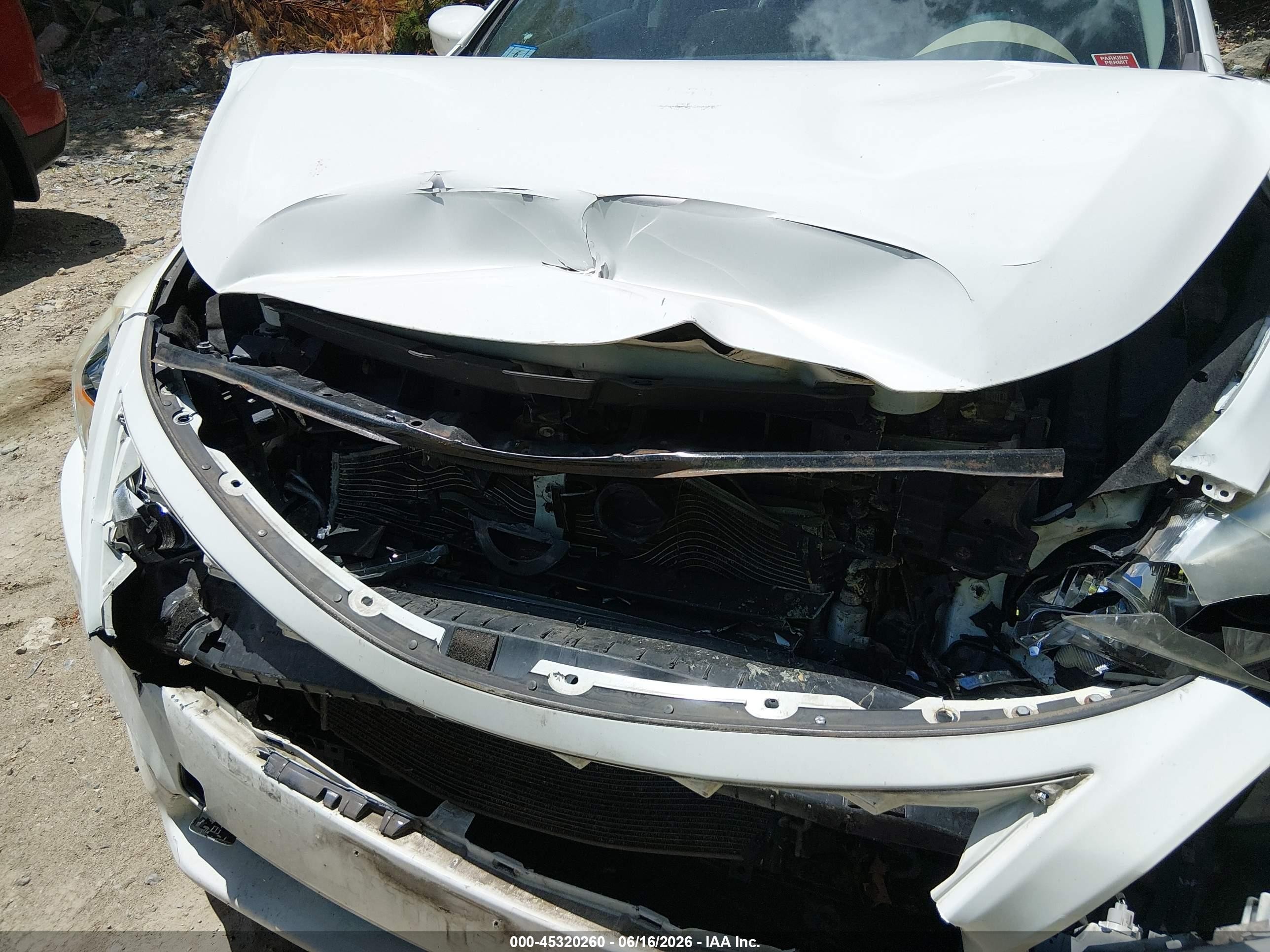 2015 Nissan Altima 2.5 S White vin: 1N4AL3AP7FC280800