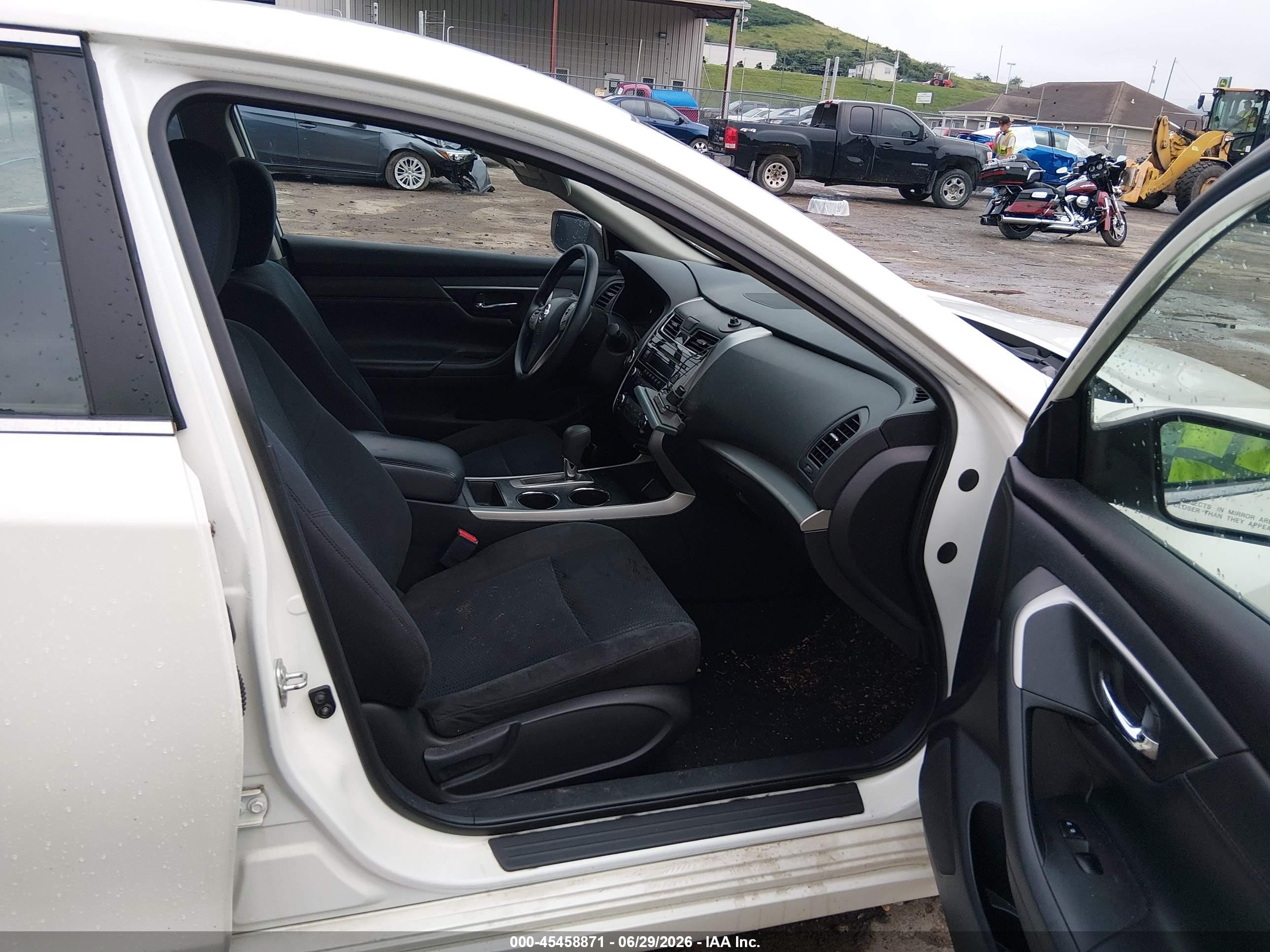 2015 Nissan Altima 2.5 S White vin: 1N4AL3AP7FC282272