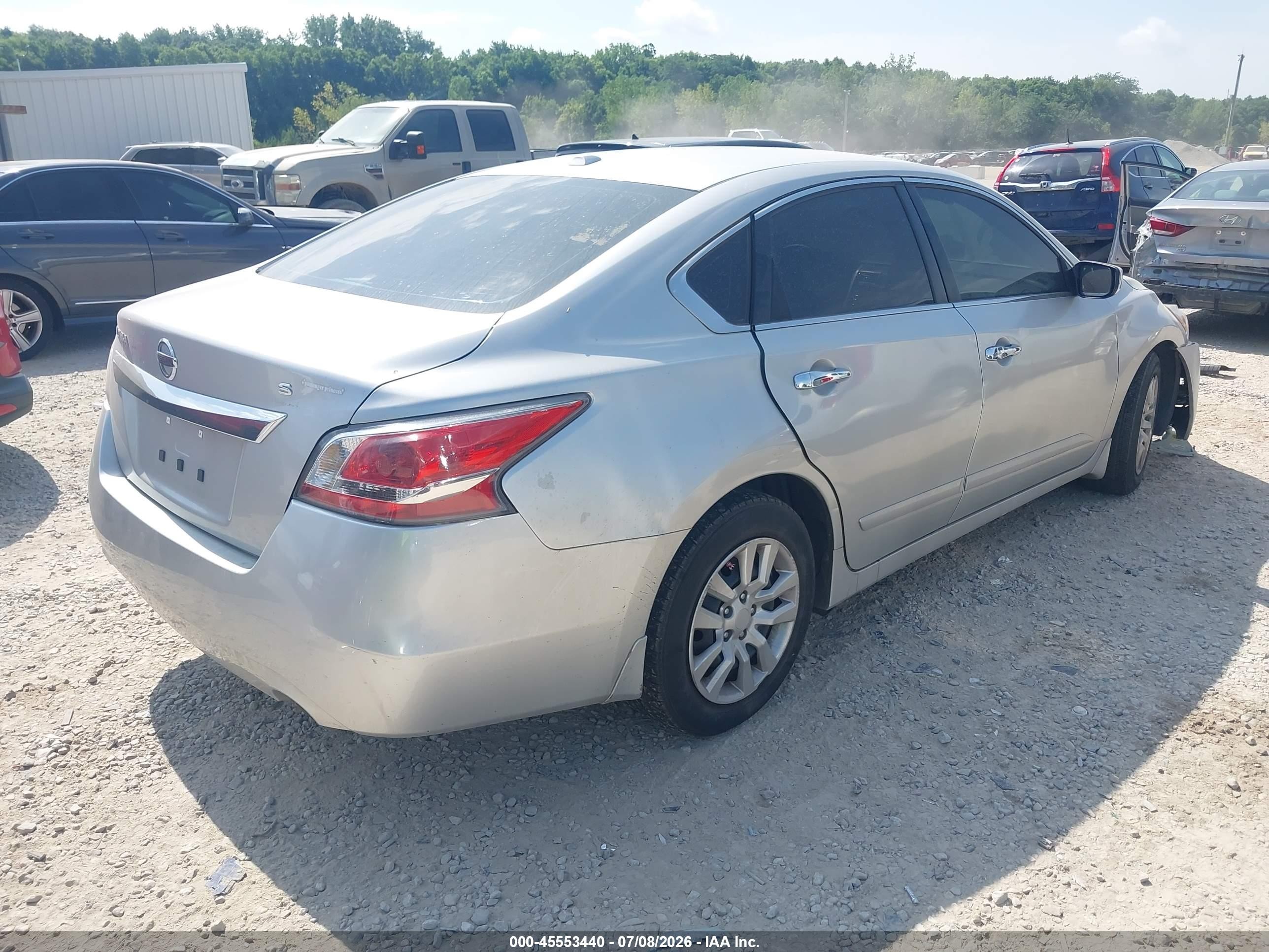 2015 Nissan Altima 2.5 S Серебряный vin: 1N4AL3AP7FC440691