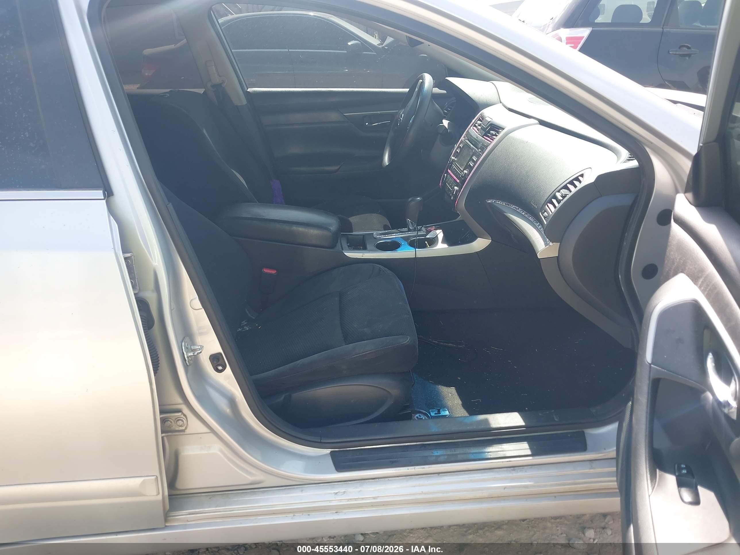 2015 Nissan Altima 2.5 S Серебряный vin: 1N4AL3AP7FC440691