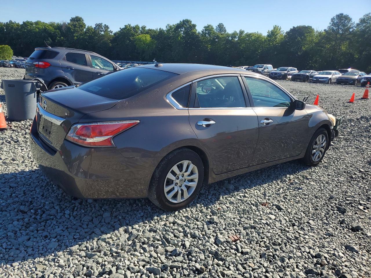 2015 Nissan Altima 2.5 S Brown vin: 1N4AL3AP7FC443512