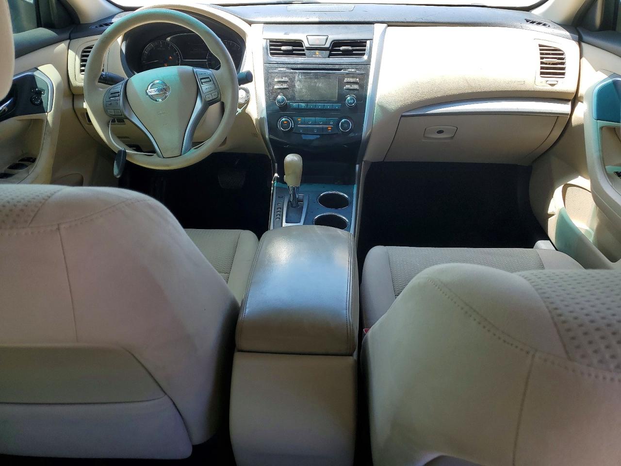 2015 Nissan Altima 2.5 S White vin: 1N4AL3AP7FC450461