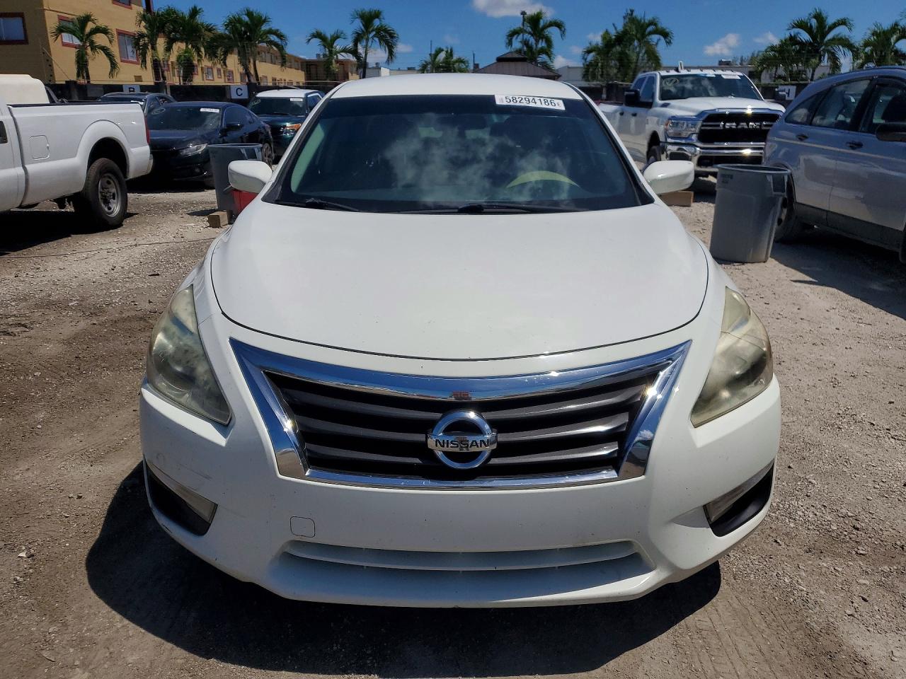 2015 Nissan Altima 2.5 S White vin: 1N4AL3AP7FC450461