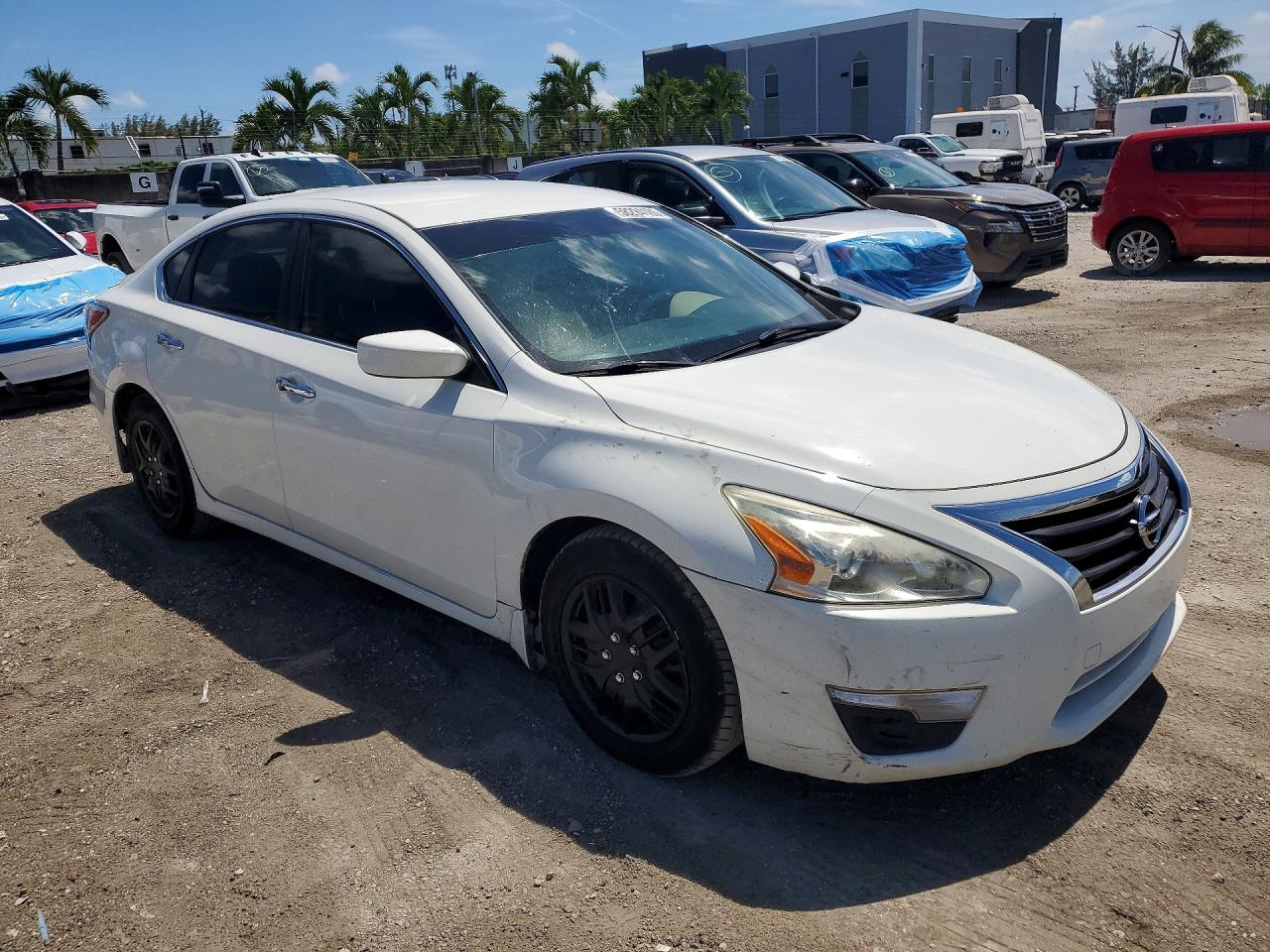 2015 Nissan Altima 2.5 S White vin: 1N4AL3AP7FC450461
