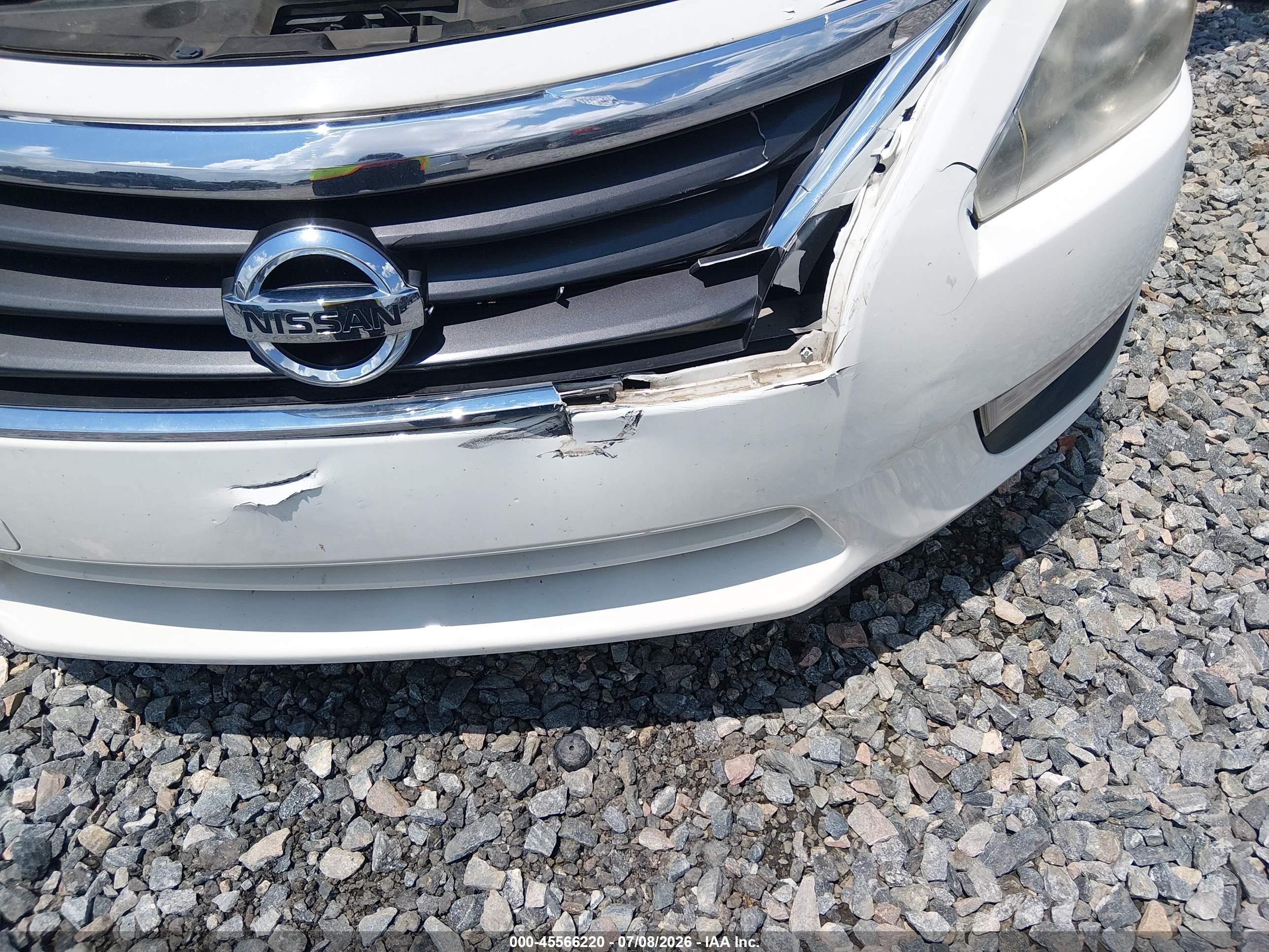 2015 Nissan Altima 2.5 S White vin: 1N4AL3AP7FC458060