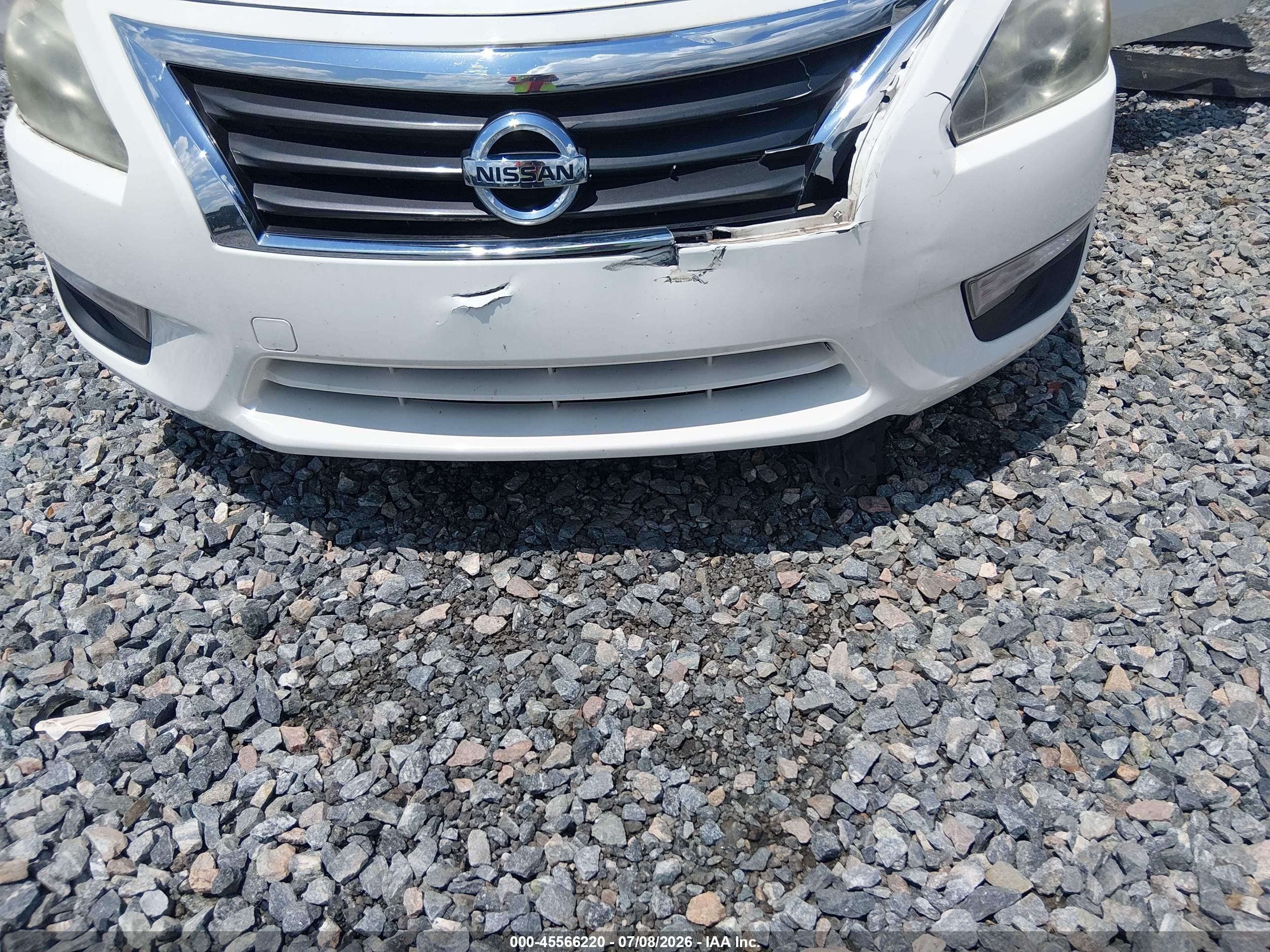 2015 Nissan Altima 2.5 S White vin: 1N4AL3AP7FC458060