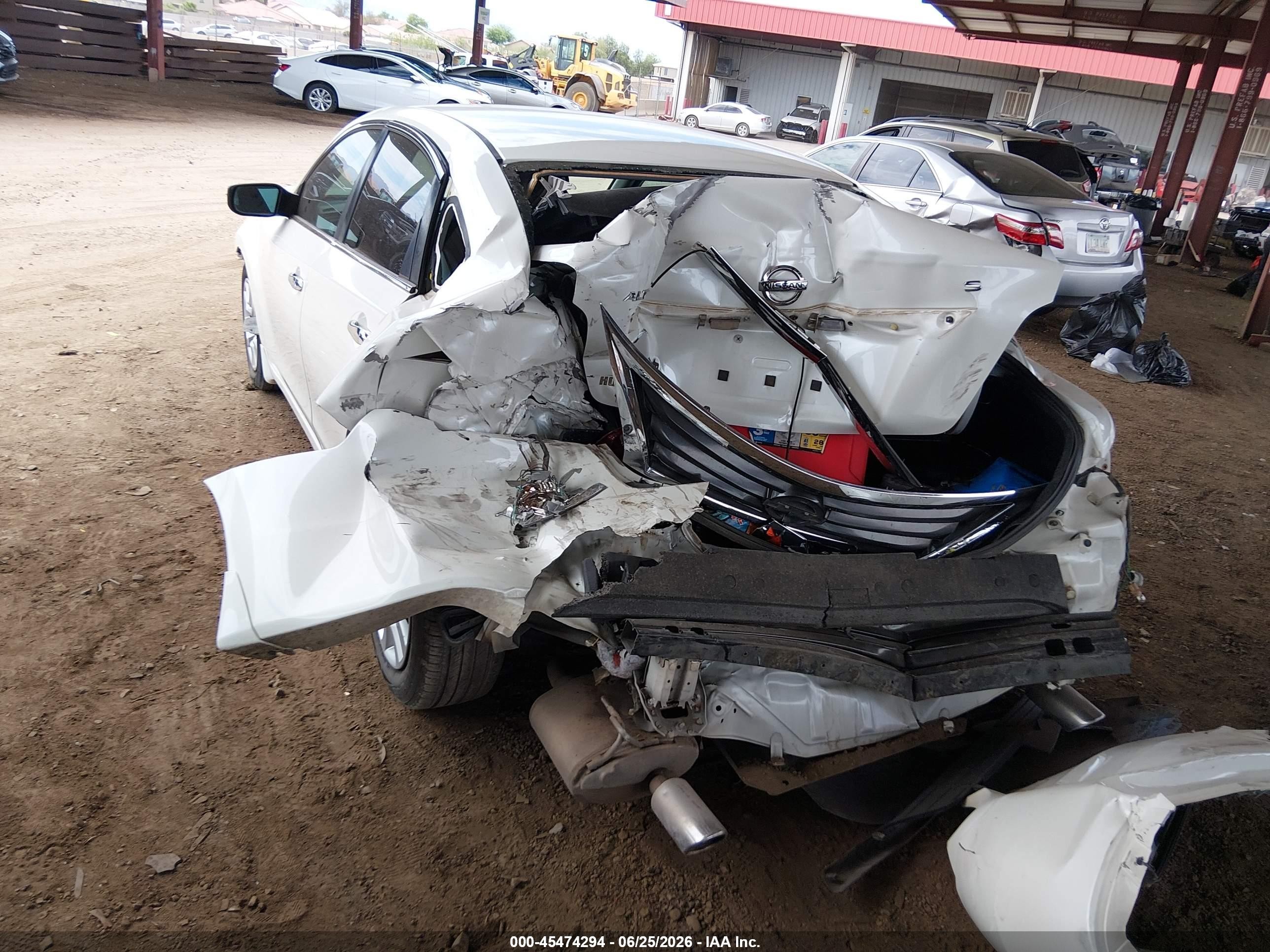 2015 Nissan Altima 2.5 S White vin: 1N4AL3AP7FC475456