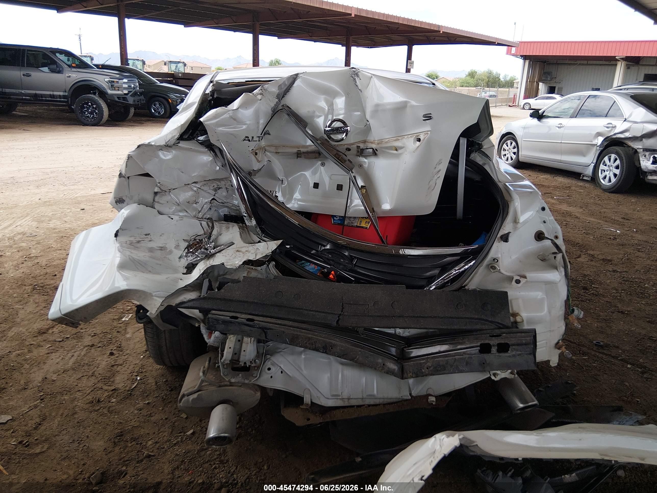 2015 Nissan Altima 2.5 S White vin: 1N4AL3AP7FC475456