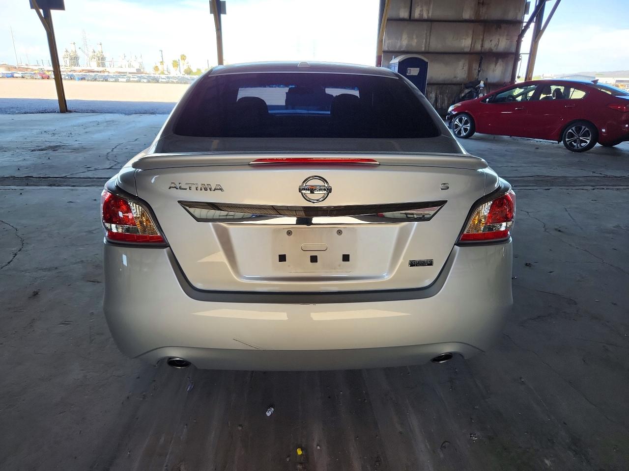 2015 Nissan Altima 2.5 S Серебряный vin: 1N4AL3AP7FC482214
