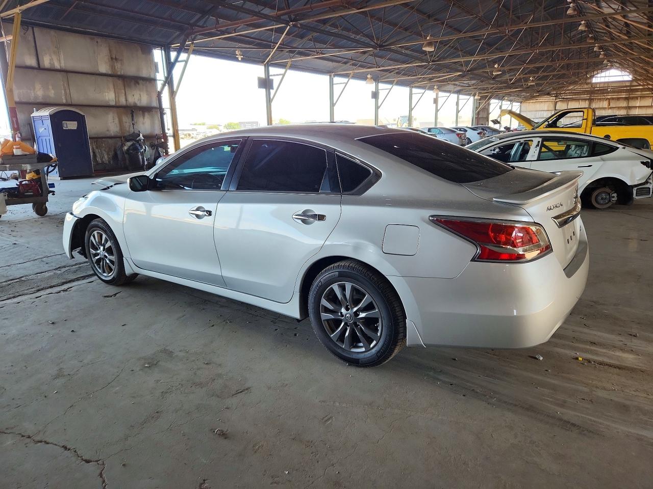 2015 Nissan Altima 2.5 S Серебряный vin: 1N4AL3AP7FC482214