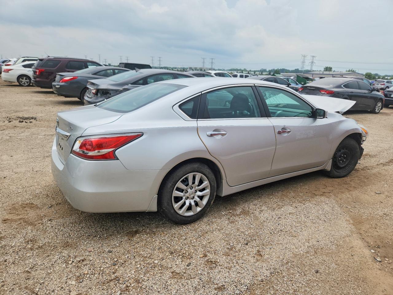 2015 Nissan Altima 2.5 S Silver vin: 1N4AL3AP7FC482228