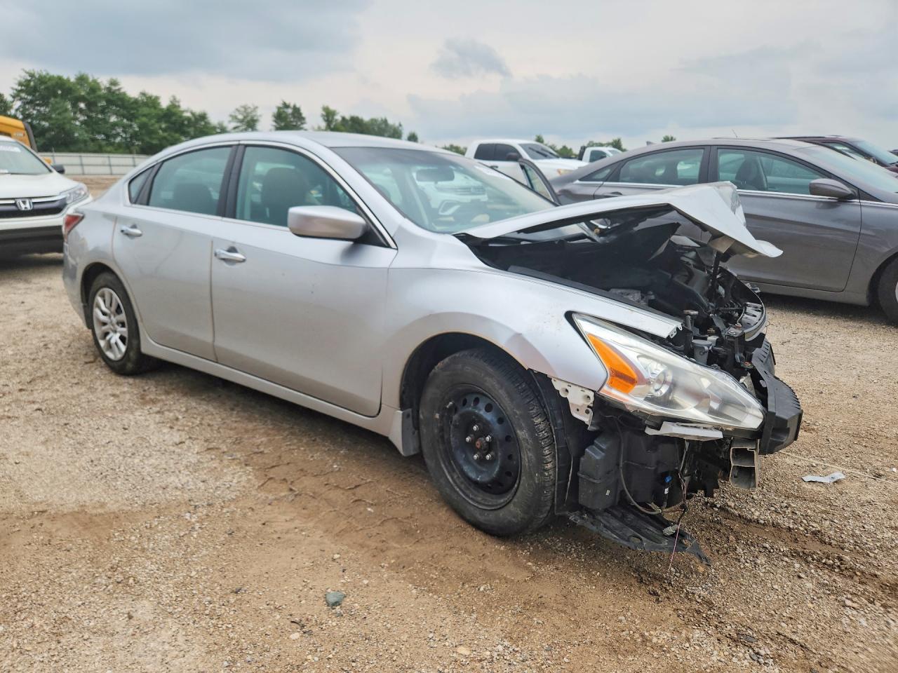 2015 Nissan Altima 2.5 S Silver vin: 1N4AL3AP7FC482228