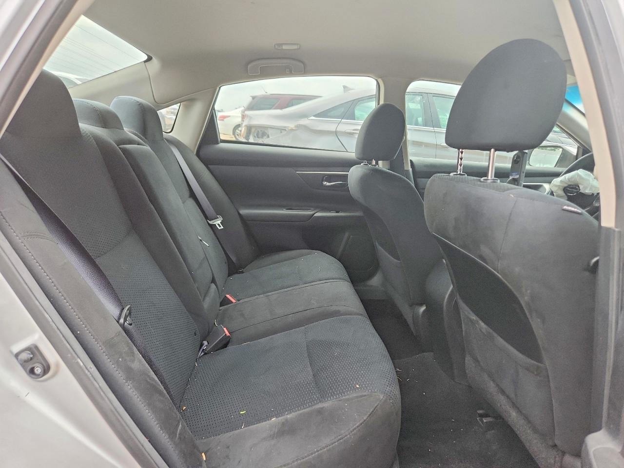 2015 Nissan Altima 2.5 S Silver vin: 1N4AL3AP7FC482228