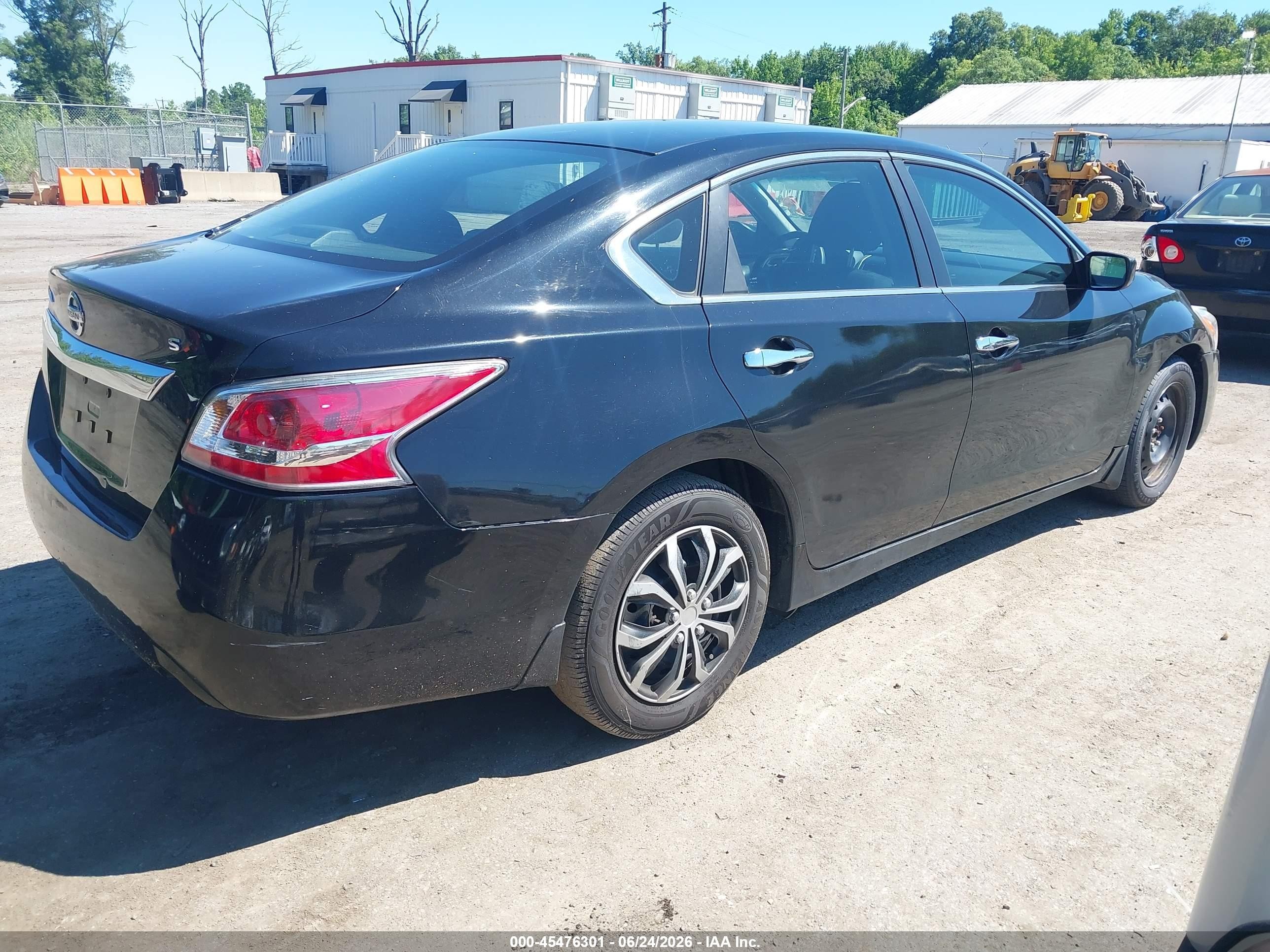 2015 Nissan Altima 2.5 S Черный vin: 1N4AL3AP7FC483492