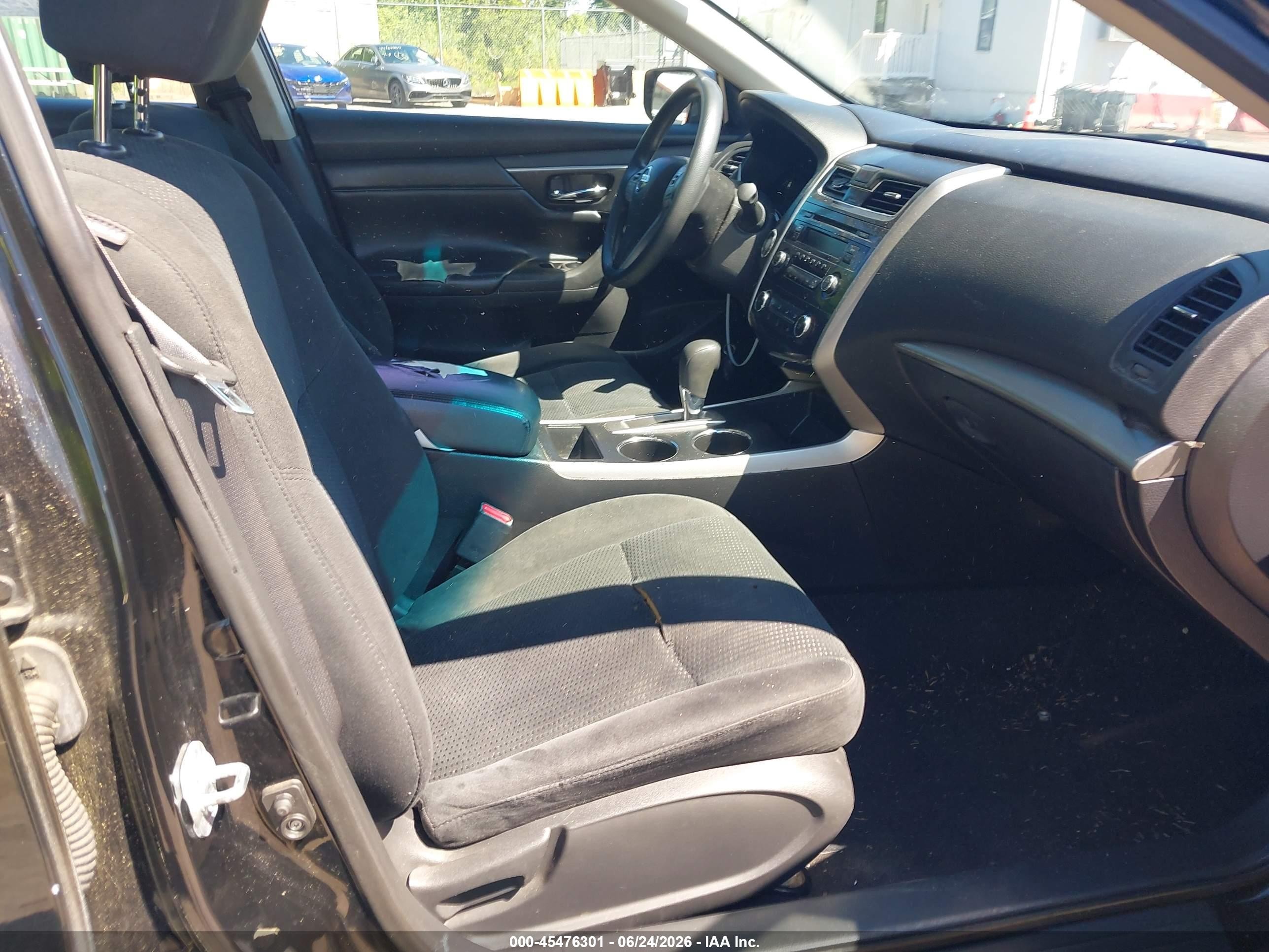 2015 Nissan Altima 2.5 S Черный vin: 1N4AL3AP7FC483492