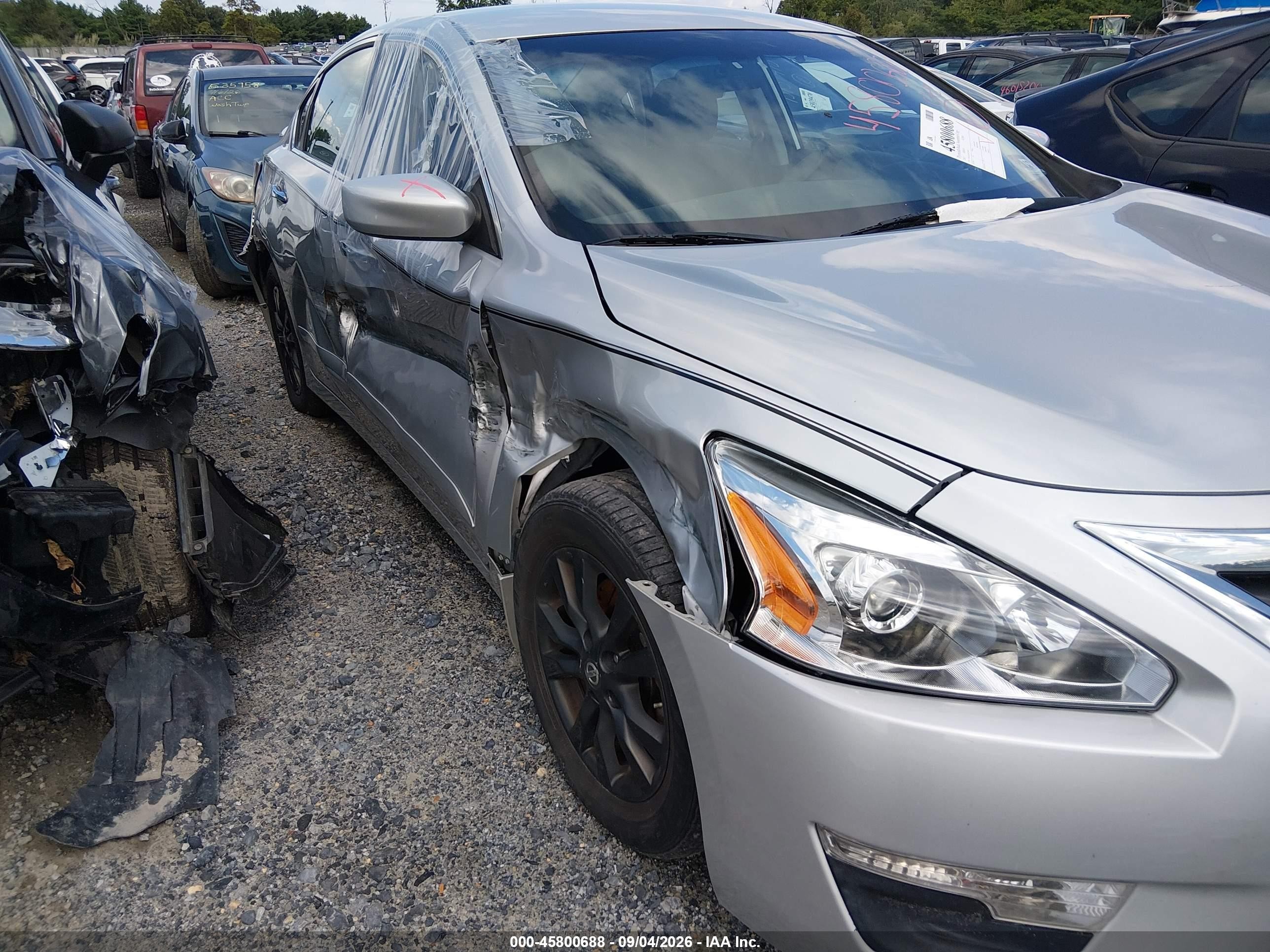 2015 Nissan Altima 2.5 S Silver vin: 1N4AL3AP7FC489471