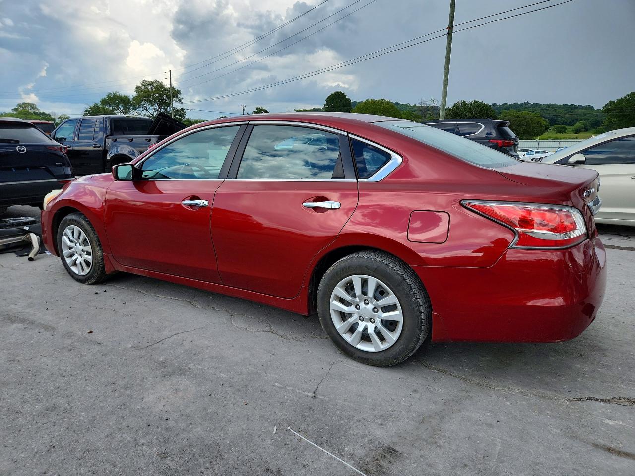 2015 Nissan Altima 2.5 S Красный vin: 1N4AL3AP7FC493147