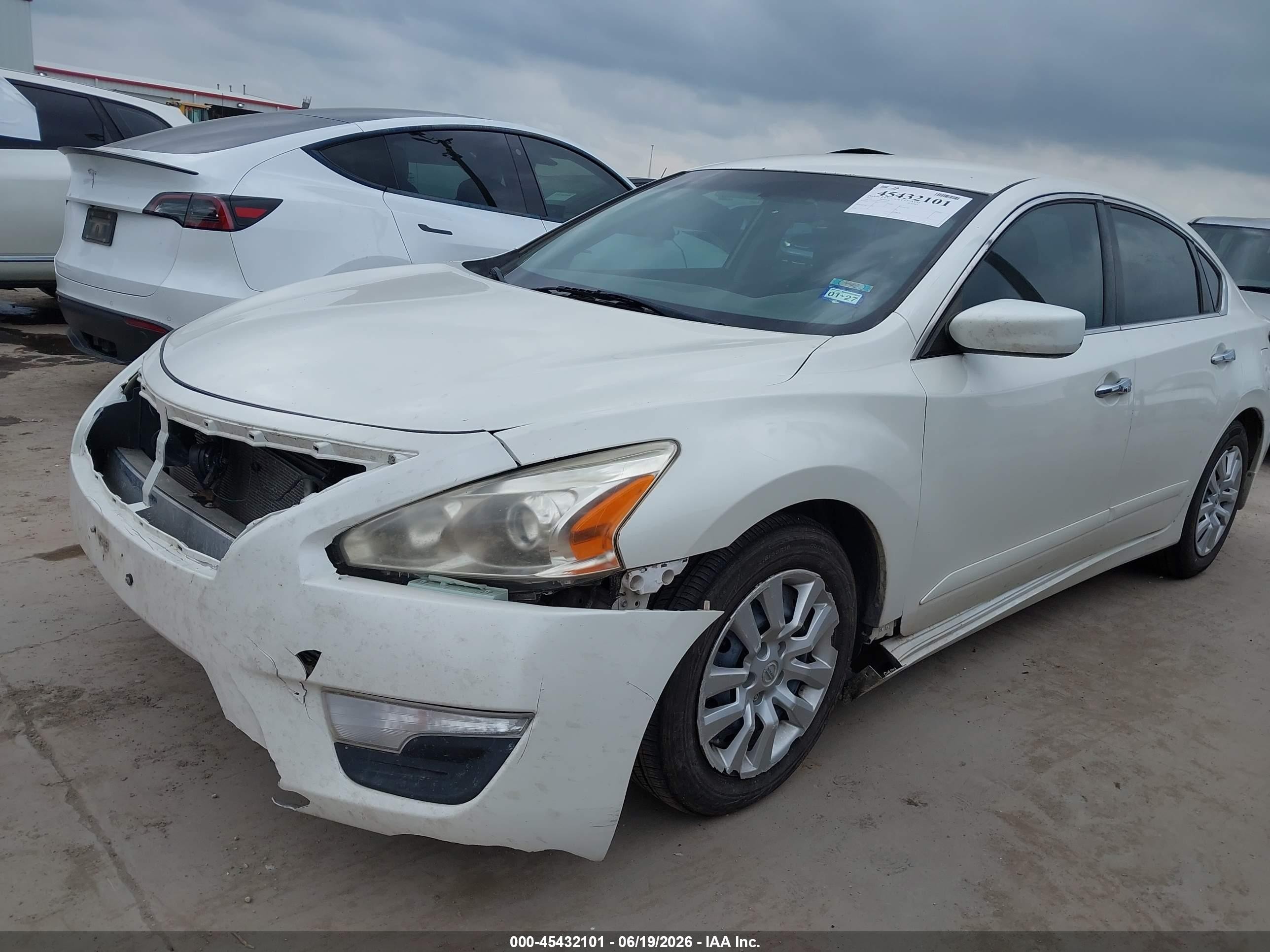 2015 Nissan Altima 2.5 S White vin: 1N4AL3AP7FC577677
