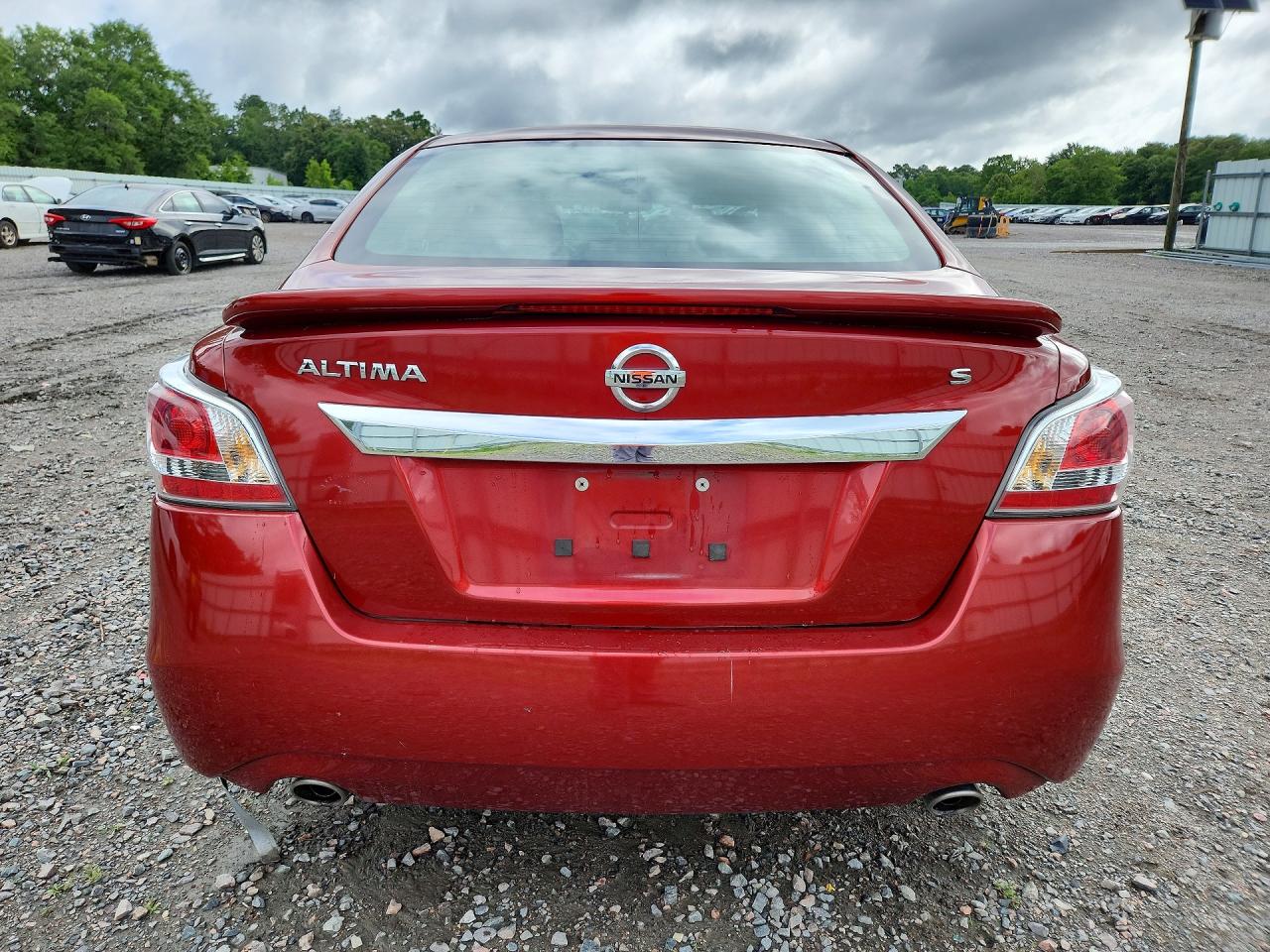 2015 Nissan Altima 2.5 S Red vin: 1N4AL3AP7FC585472