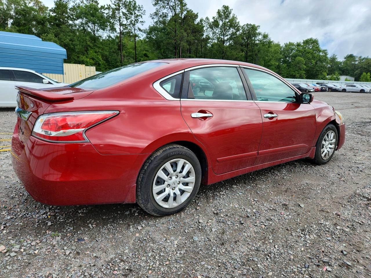 2015 Nissan Altima 2.5 S Red vin: 1N4AL3AP7FC585472