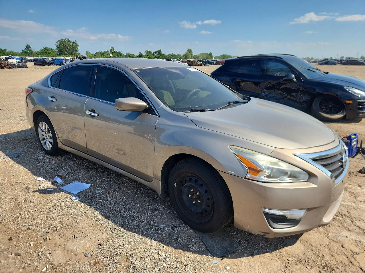 2015 Nissan Altima 2.5 S Silver vin: 1N4AL3AP7FC585827