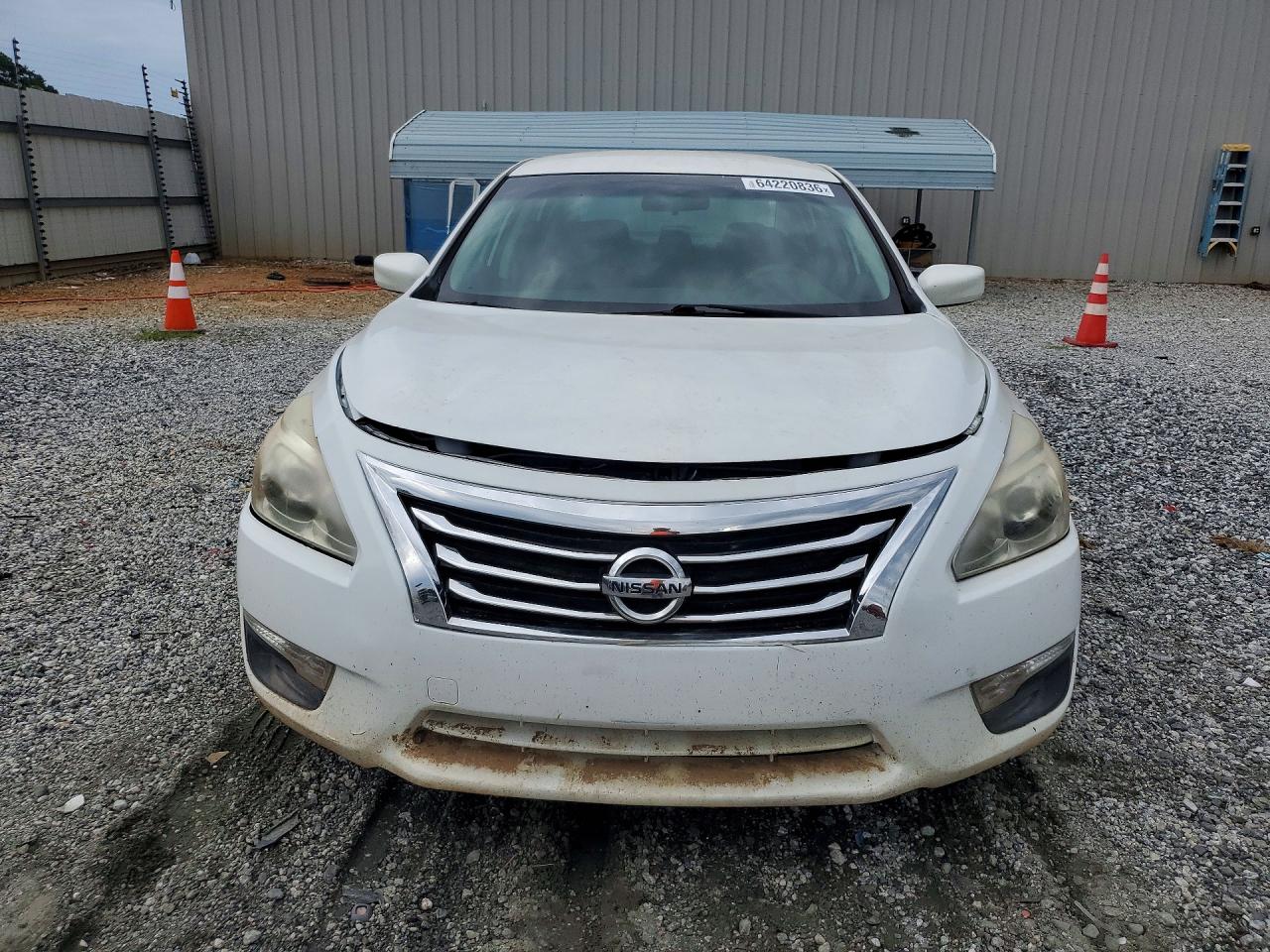 2015 Nissan Altima 2.5 White vin: 1N4AL3AP7FC589361