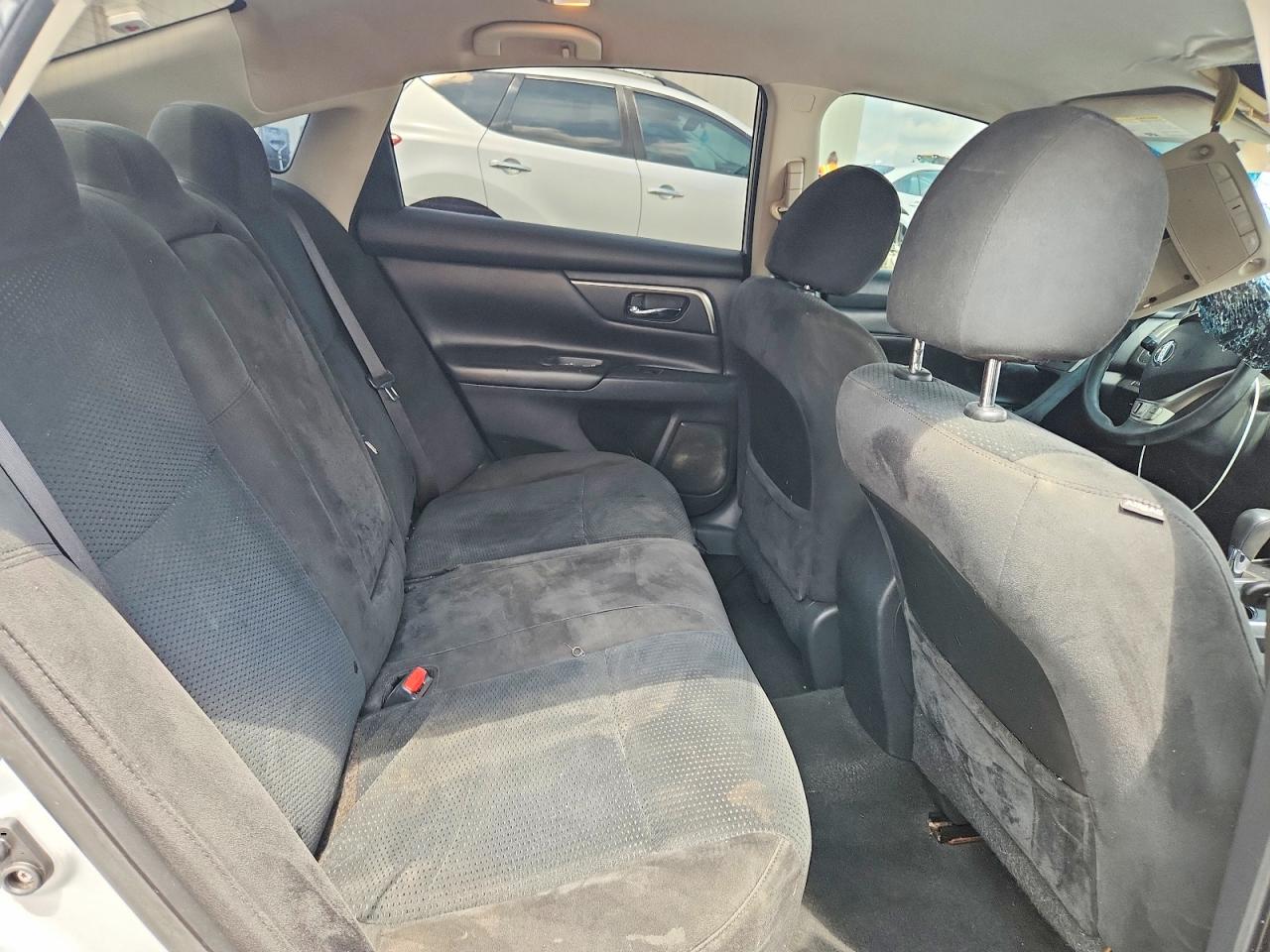 2015 Nissan Altima 2.5 S Silver vin: 1N4AL3AP7FC590199