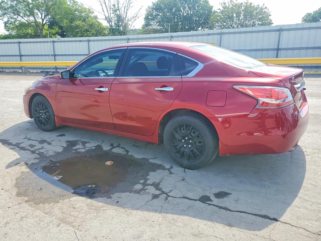 2015 Nissan Altima 2.5 S Red vin: 1N4AL3AP7FC591546