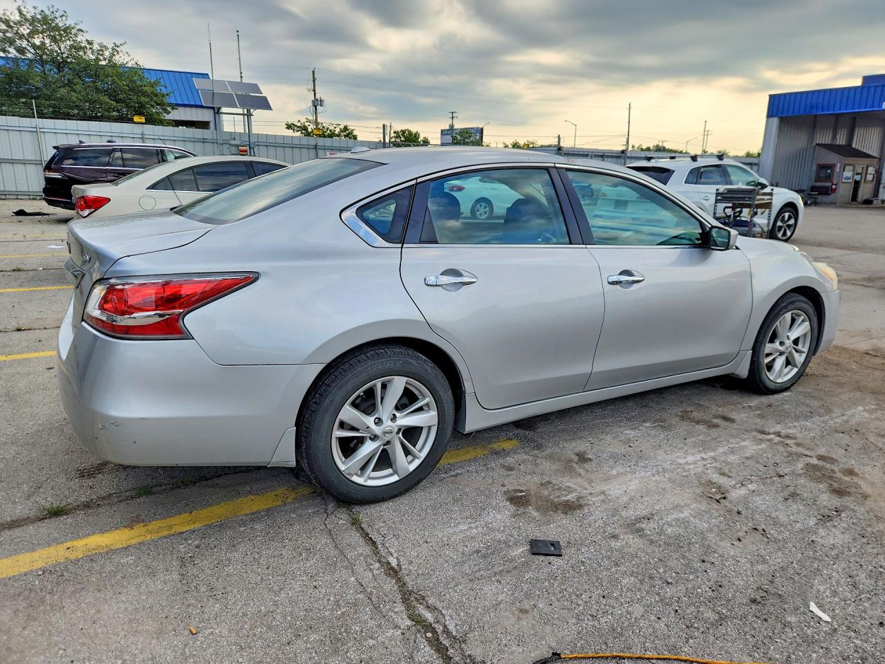 2015 Nissan Altima 2.5 Sv Silver vin: 1N4AL3AP7FC599050