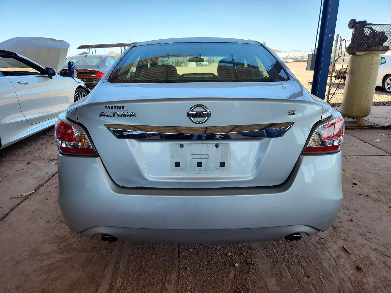 2015 Nissan Altima 2.5 S Silver vin: 1N4AL3AP7FN300709