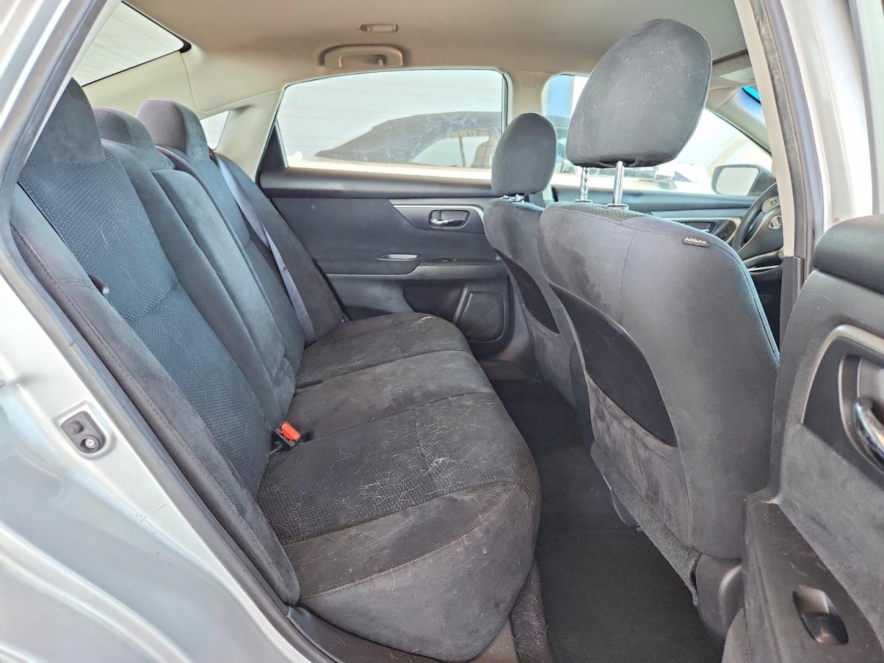 2015 Nissan Altima 2.5 S Silver vin: 1N4AL3AP7FN300709