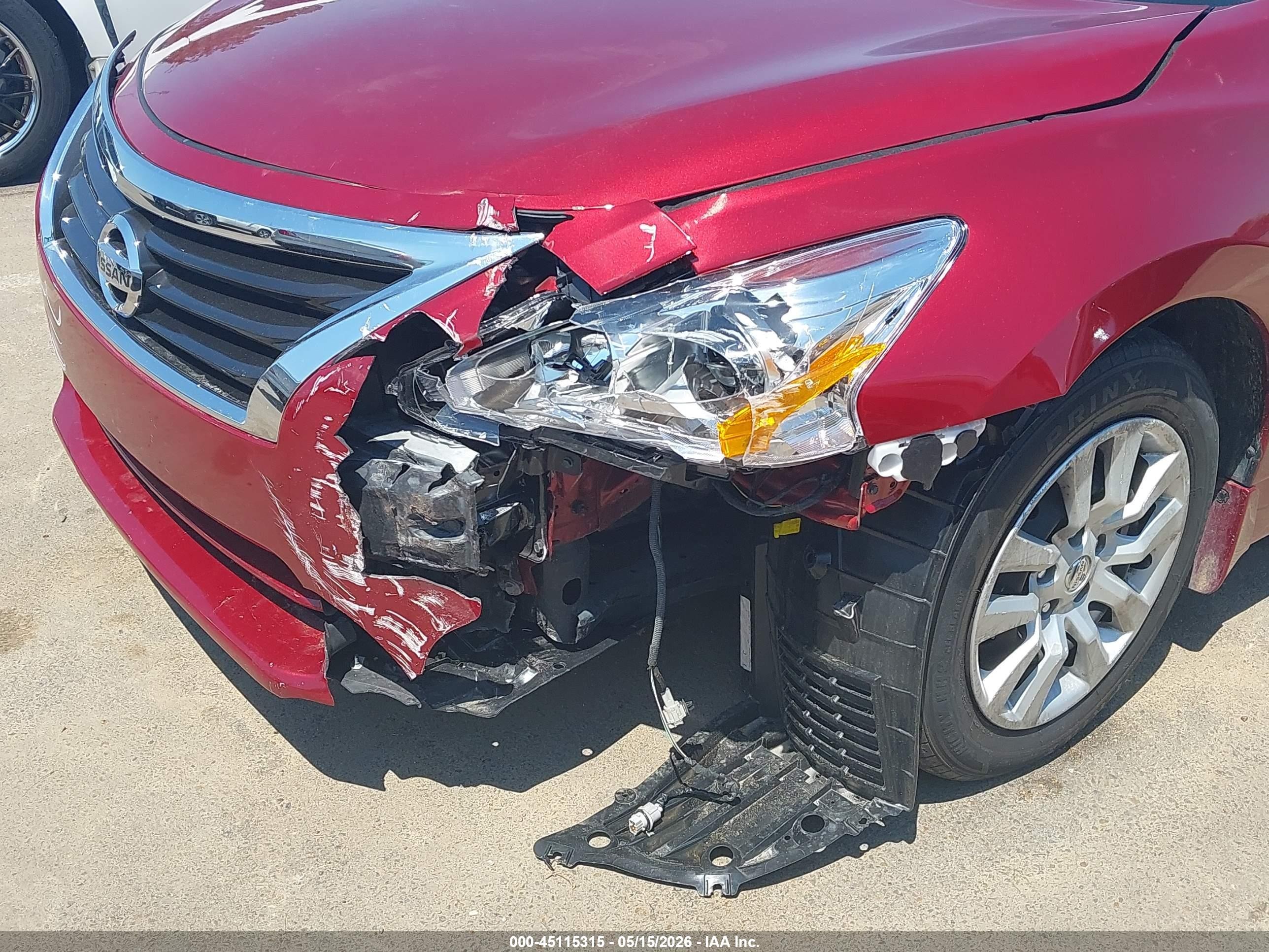 2015 Nissan Altima 2.5 S Burgundy vin: 1N4AL3AP7FN305117